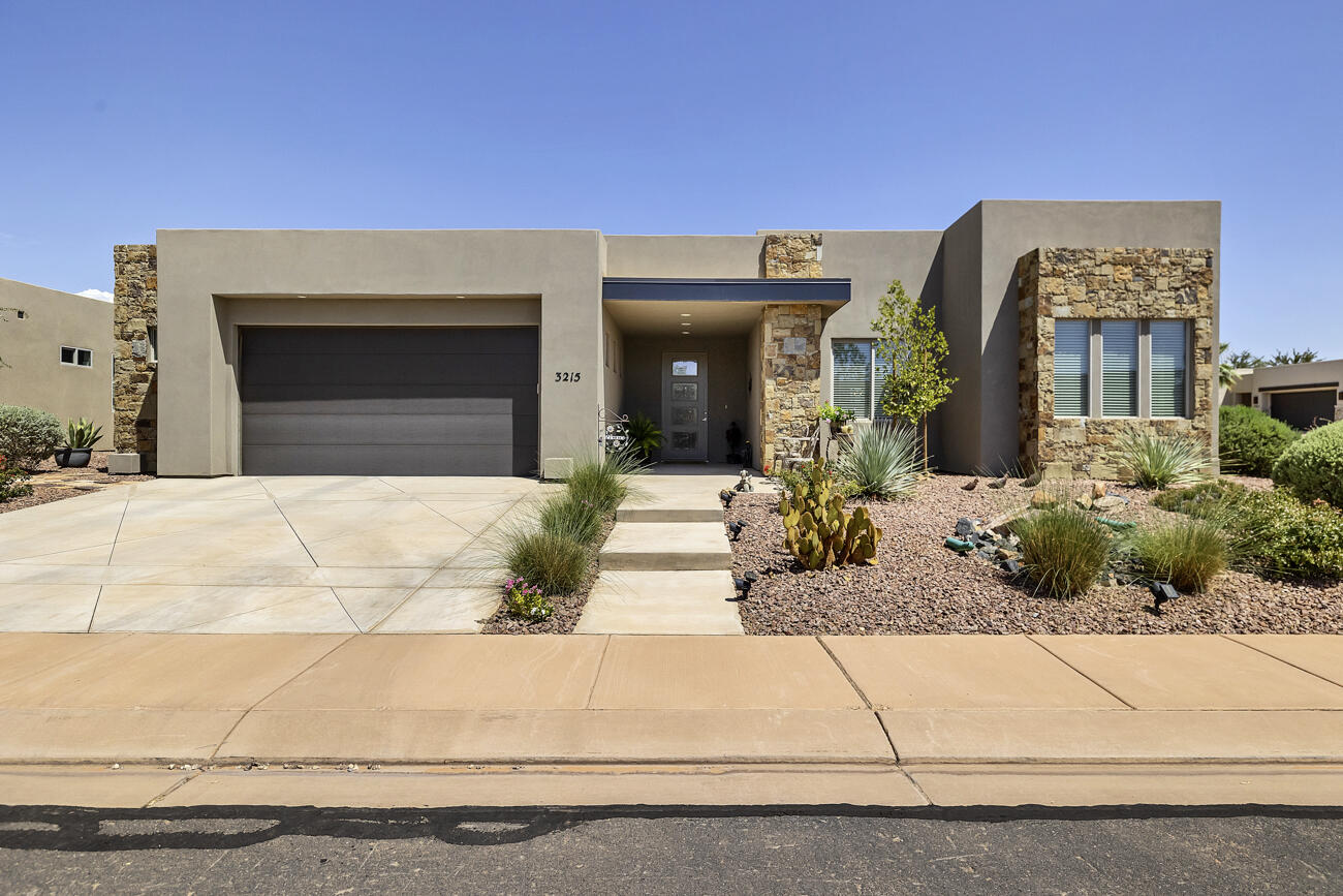 3215 S Sandstone Dr — photo
