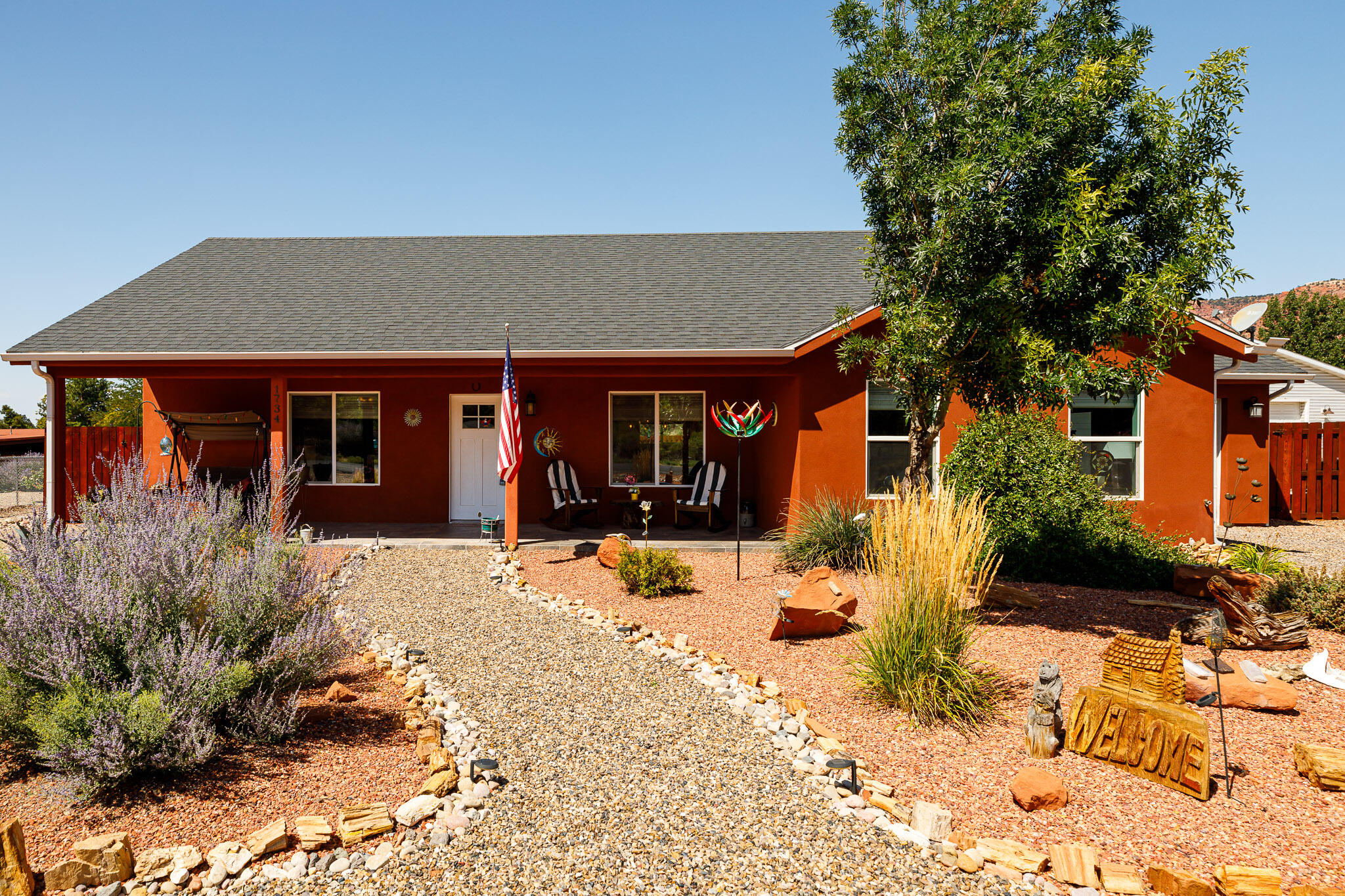 1734 S Lee Dr — photo