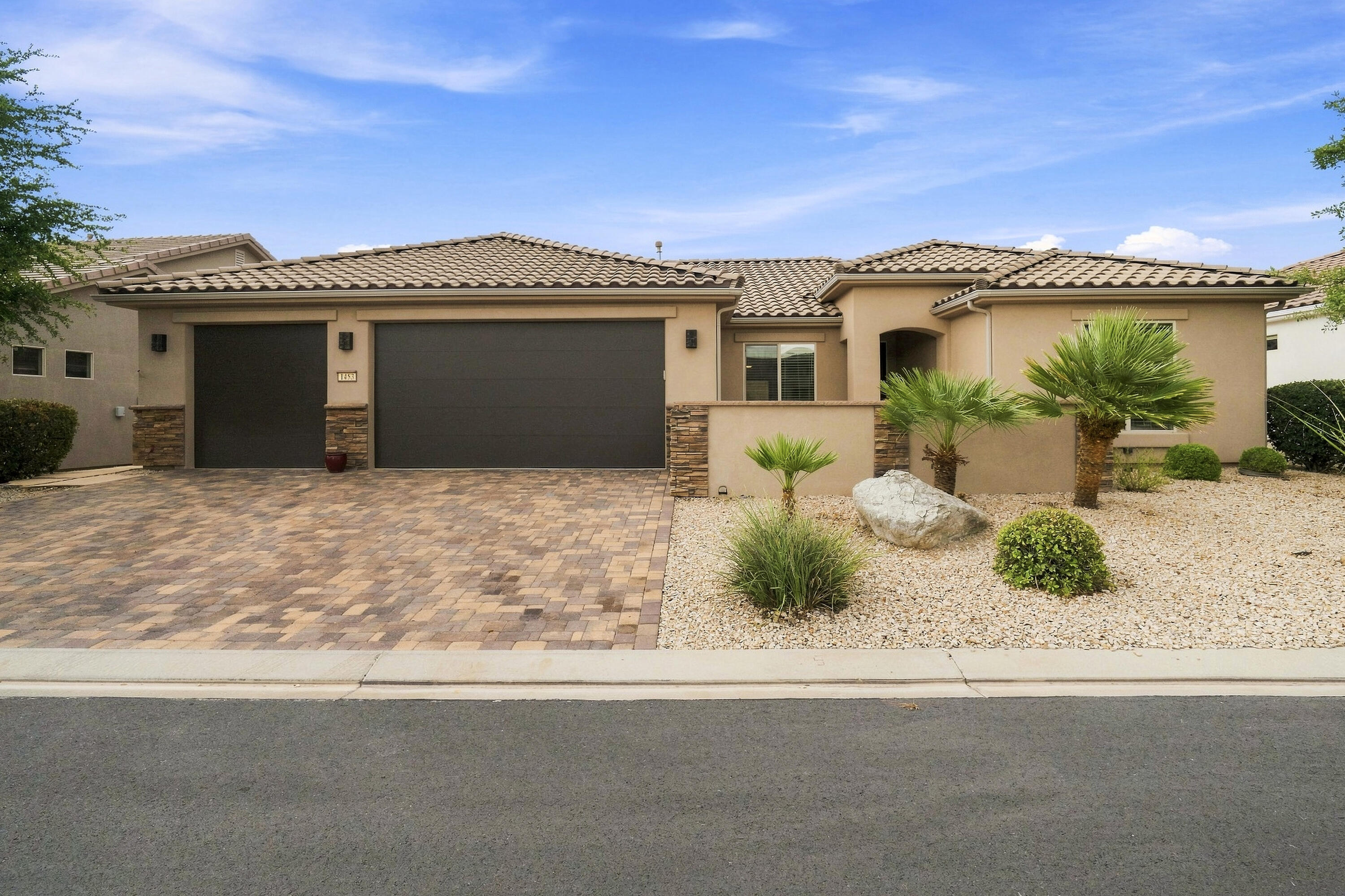 1453 Heatherglen Dr — photo