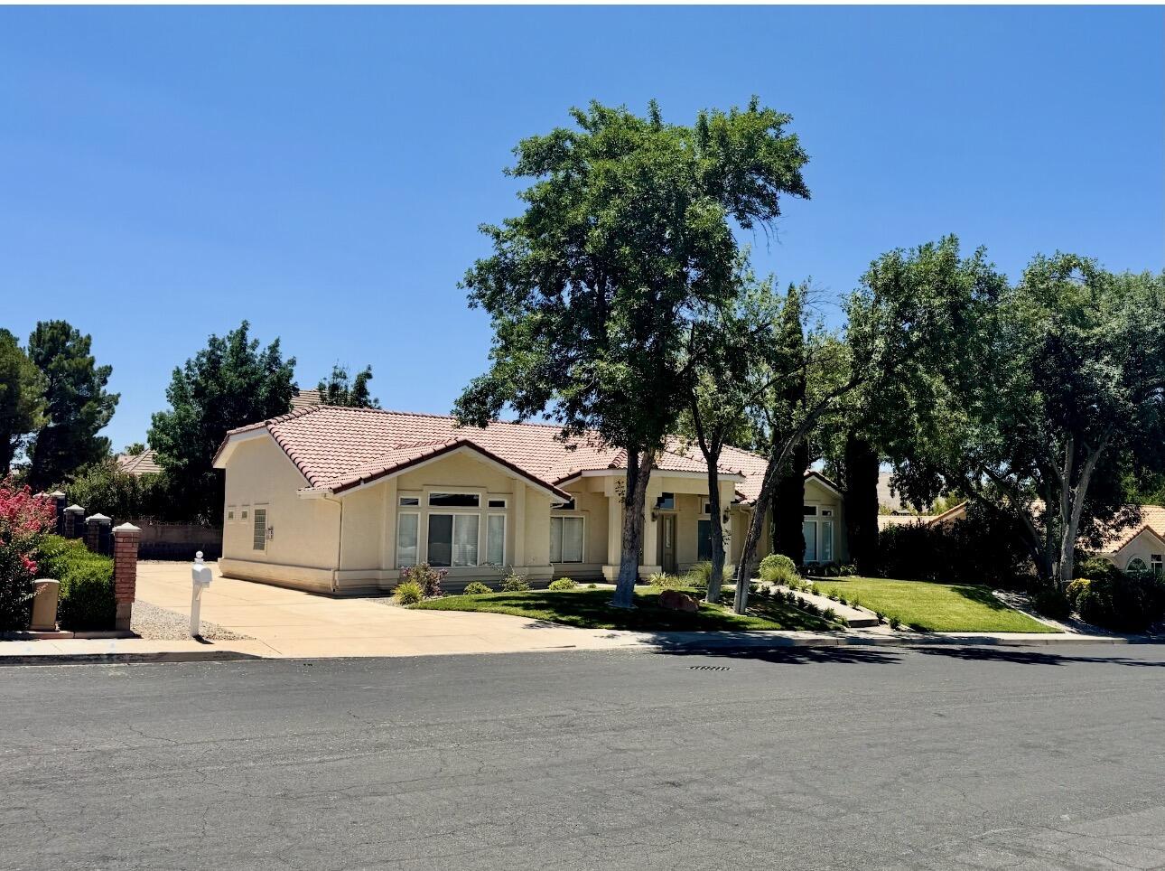 1522 E Boulder Springs Rd, St George, UT 84790