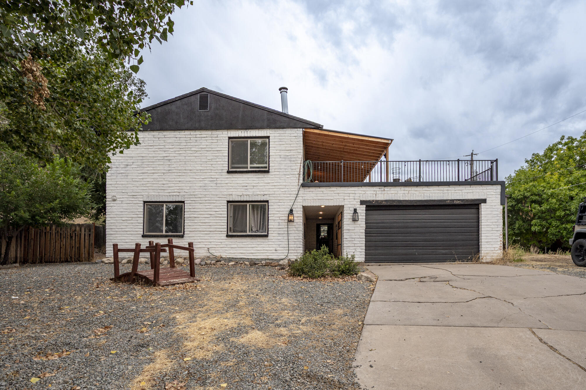 450 Hillside Place — photo