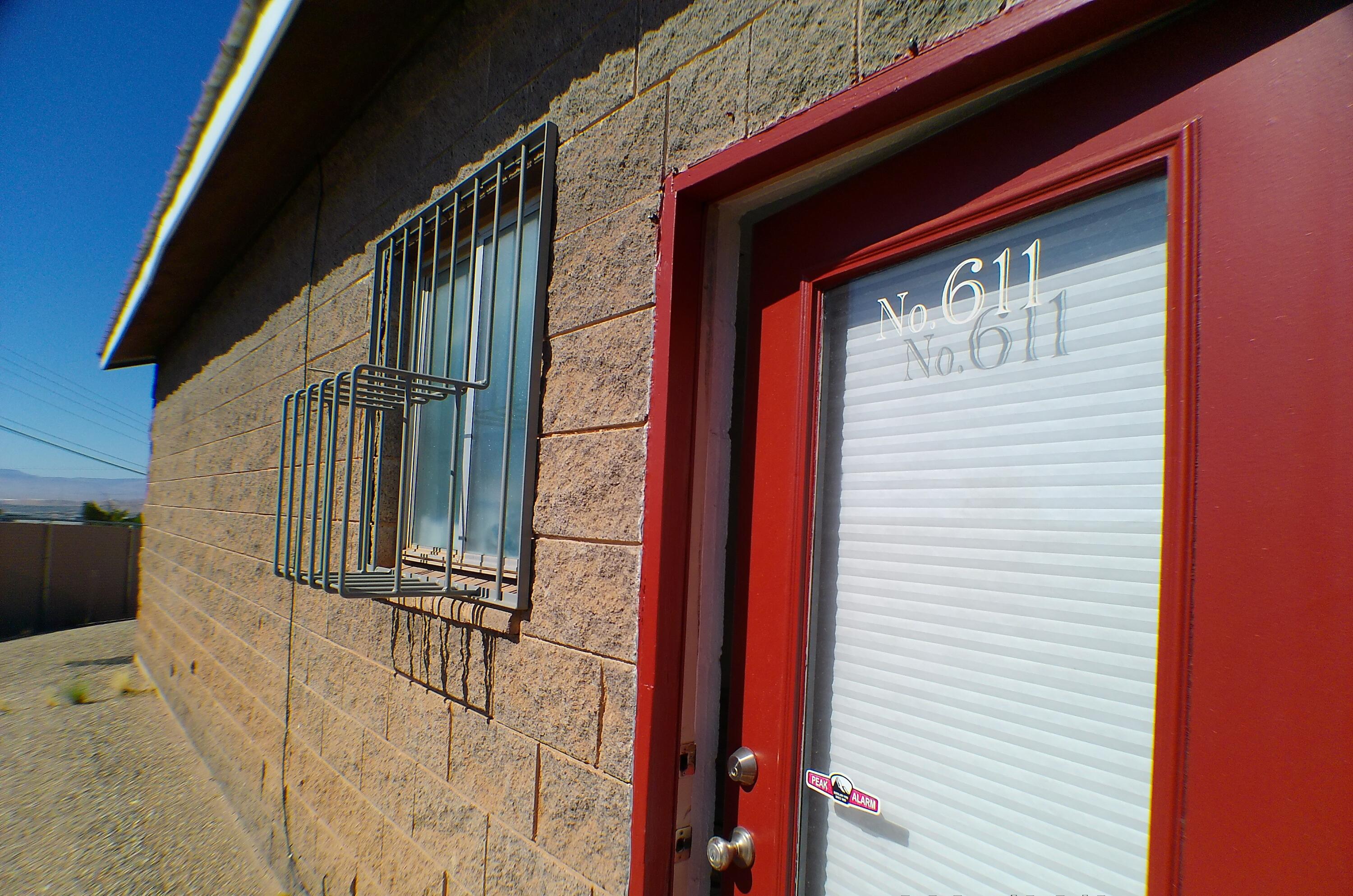 611 Redrock Rd — photo