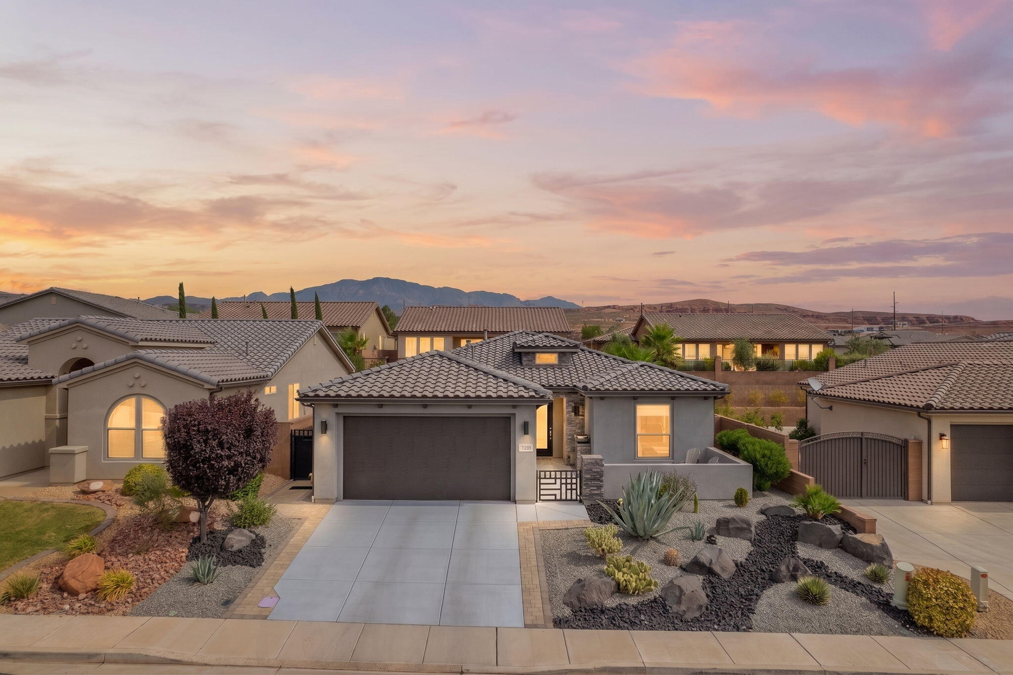 140 W Peridot Dr — photo