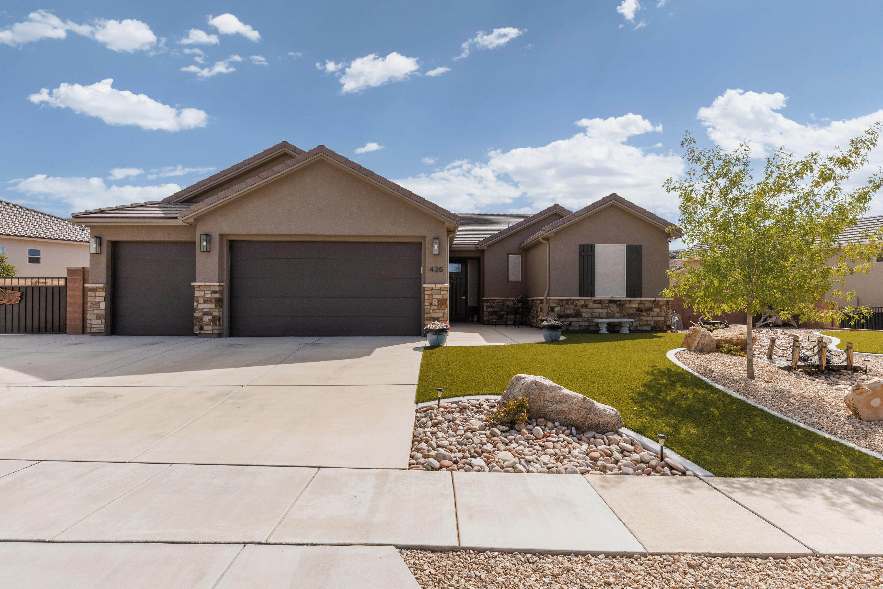 426 N Sage Grouse Dr — photo