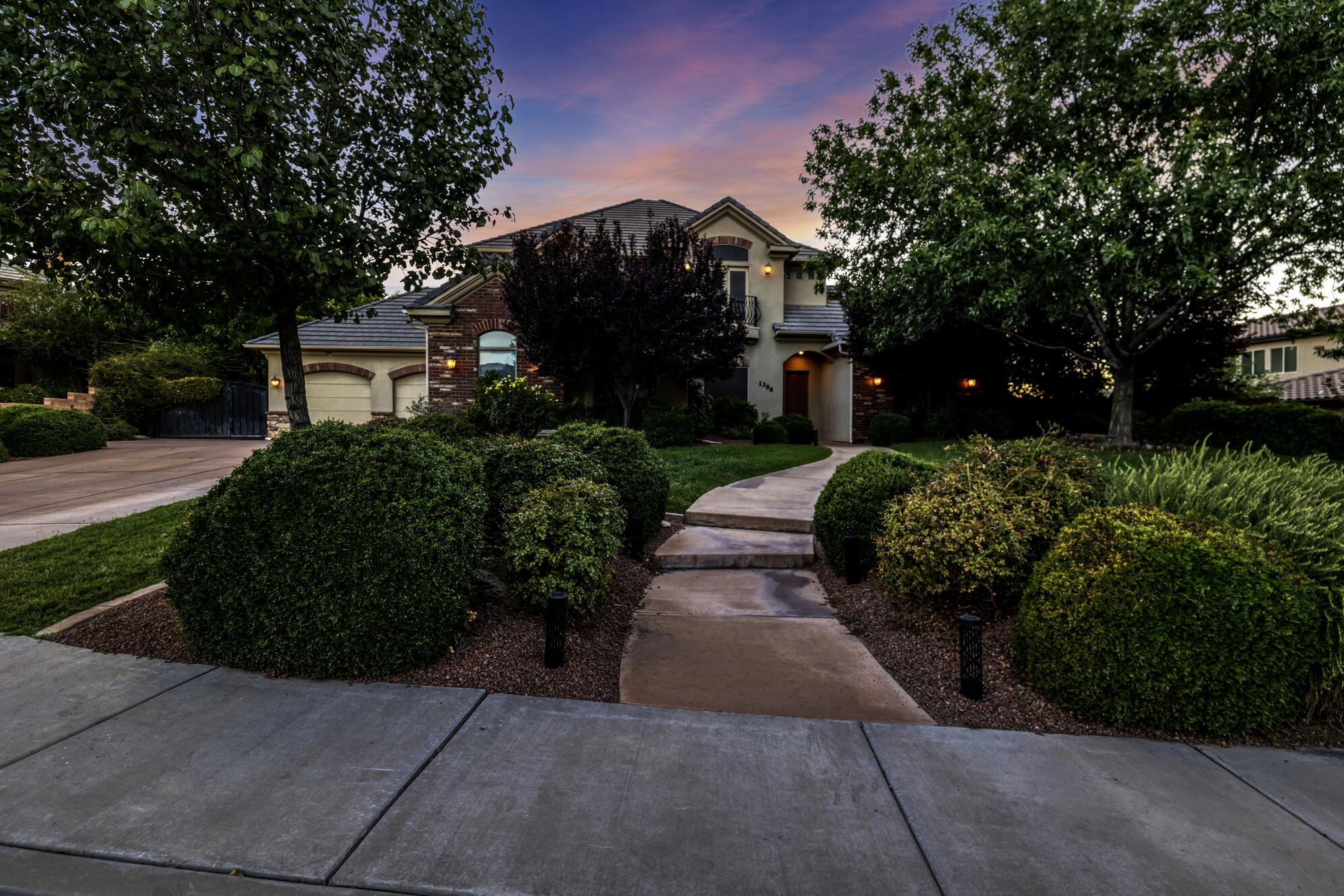 1396 S Lake Cir — photo