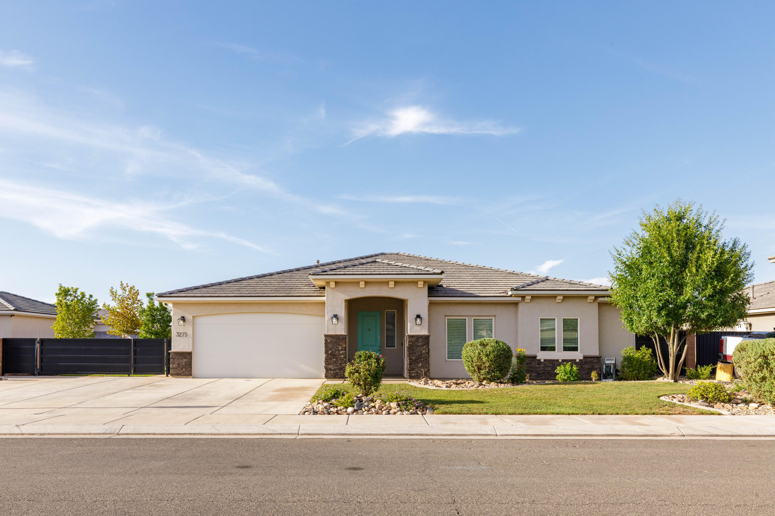 3275 E Sugar Maple Dr — photo