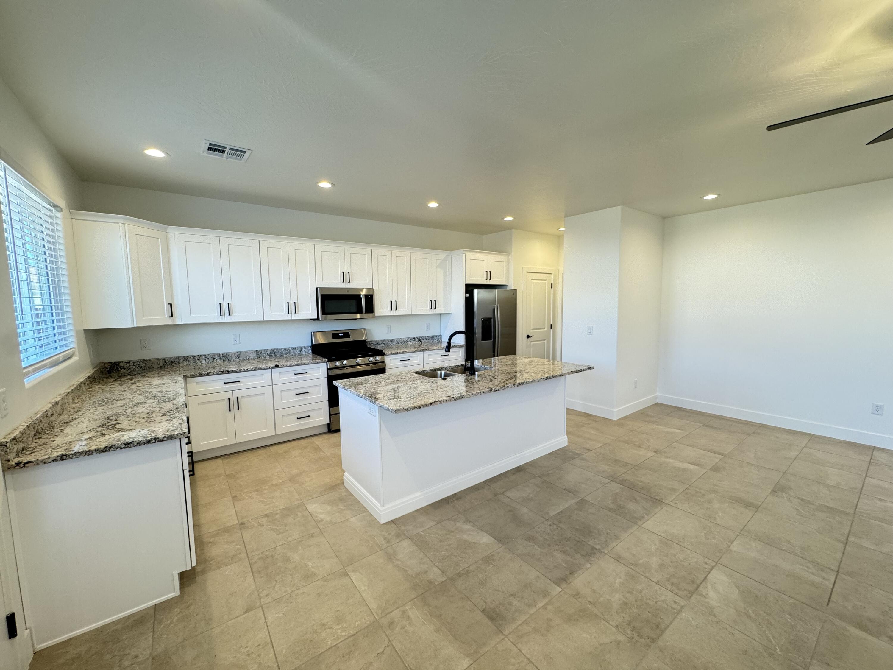 155 N 2470 W — photo