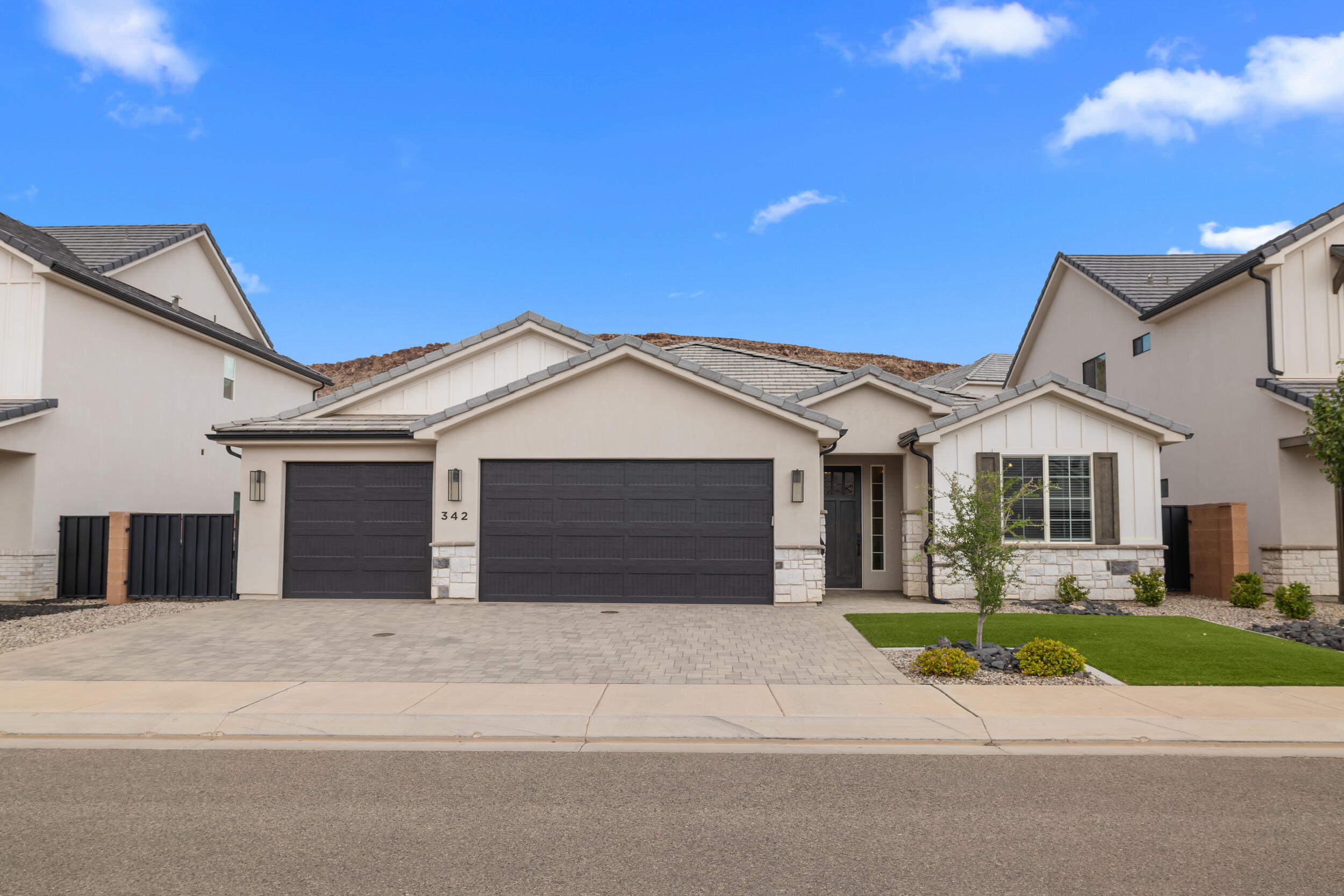 342 S Water Course Dr — photo