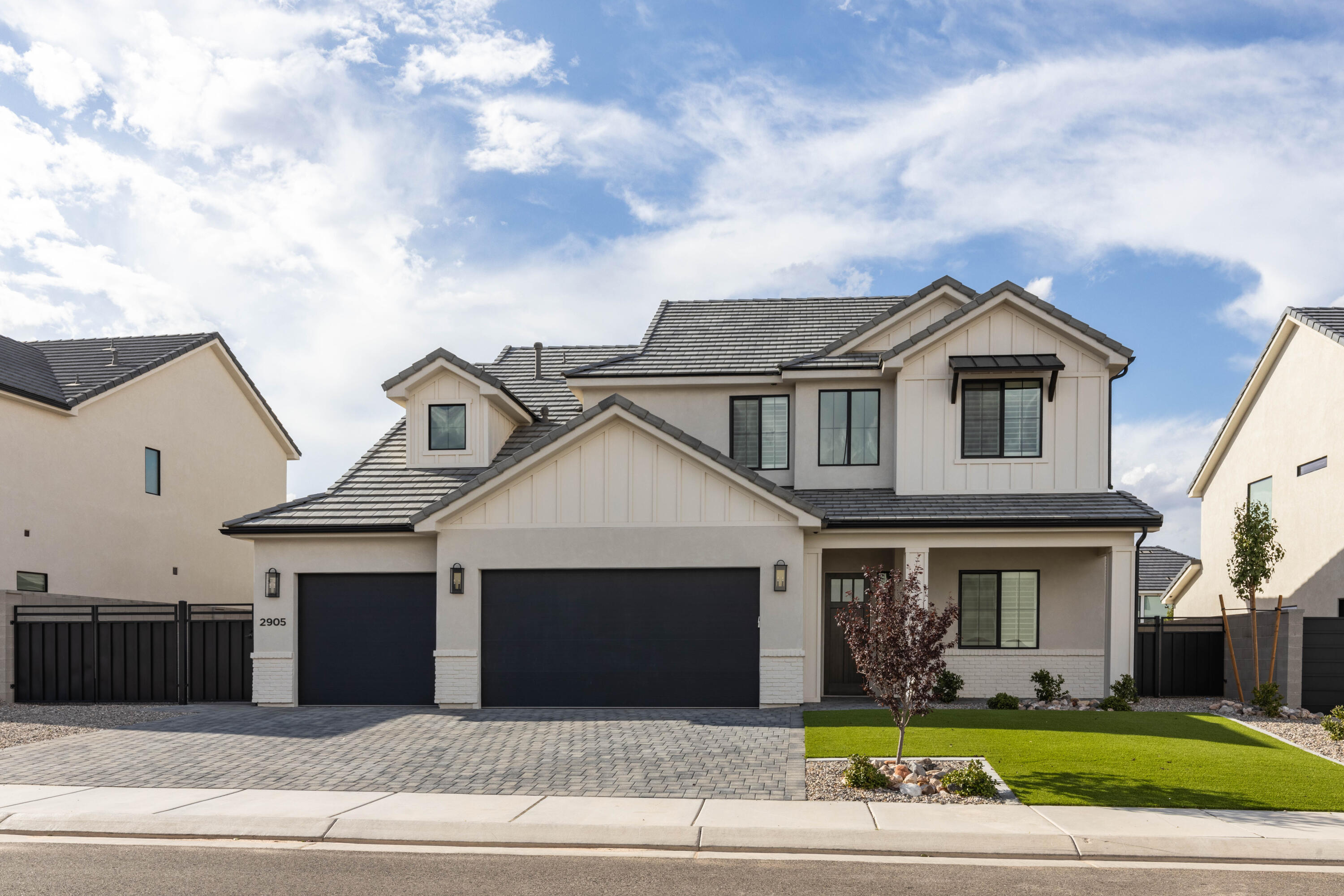2905 E Yavin Way — photo