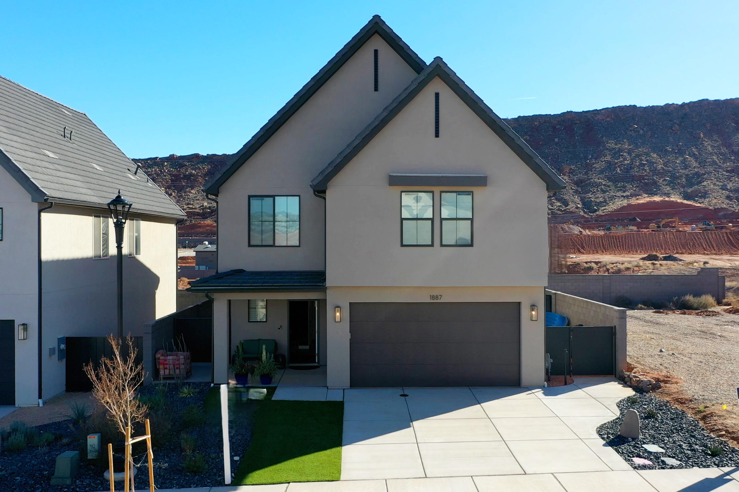 1887 S Wolverine Way — photo