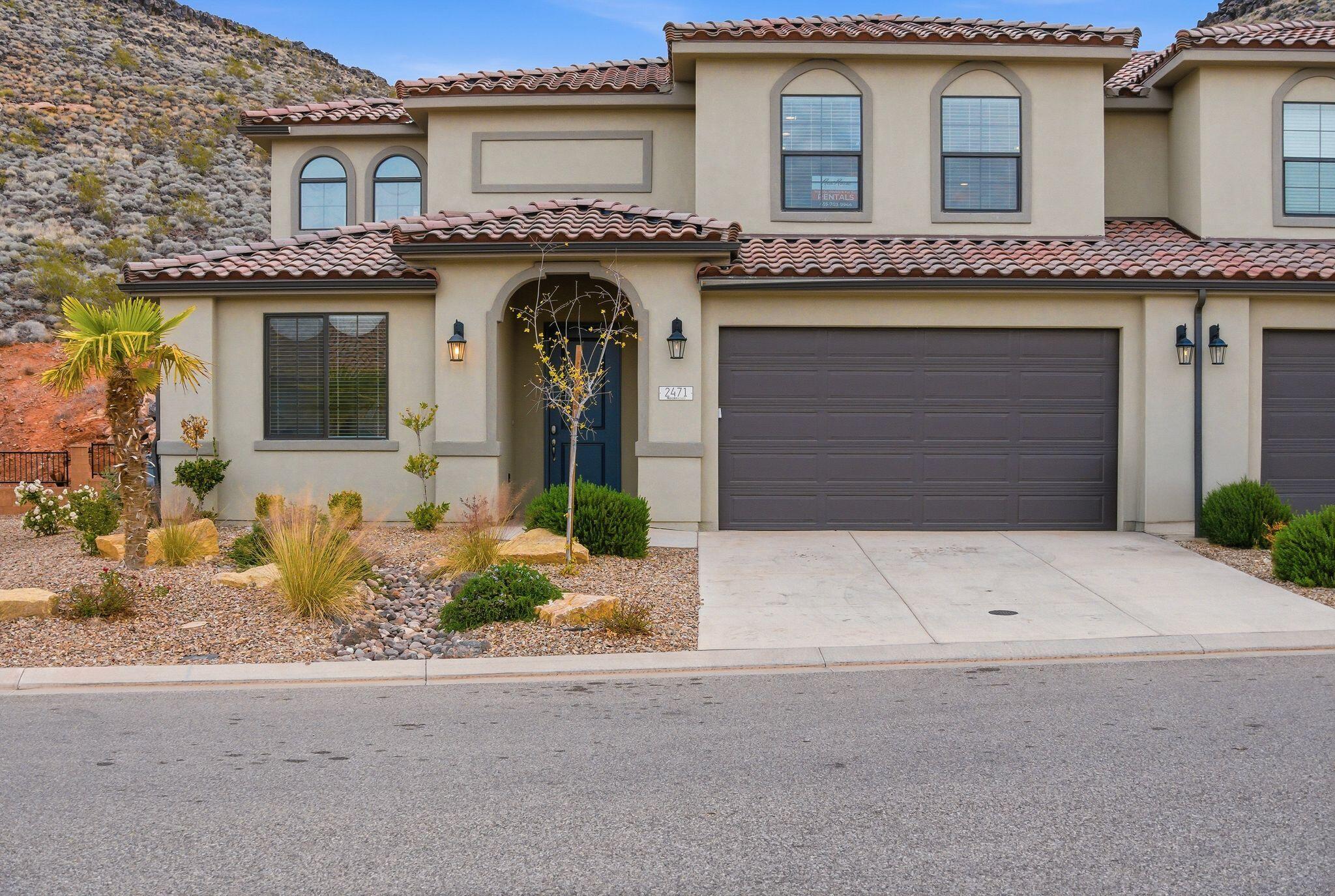 2471 E Escondido Dr — photo