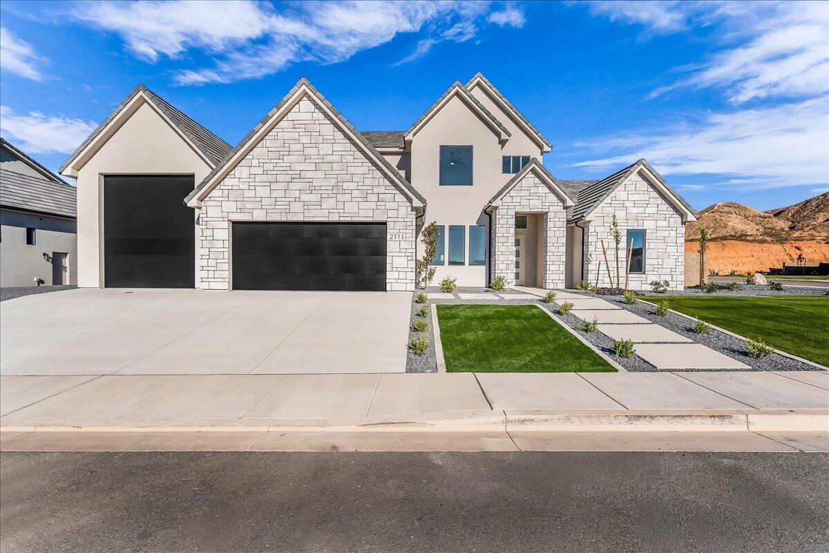 2111 S Pony Way — photo