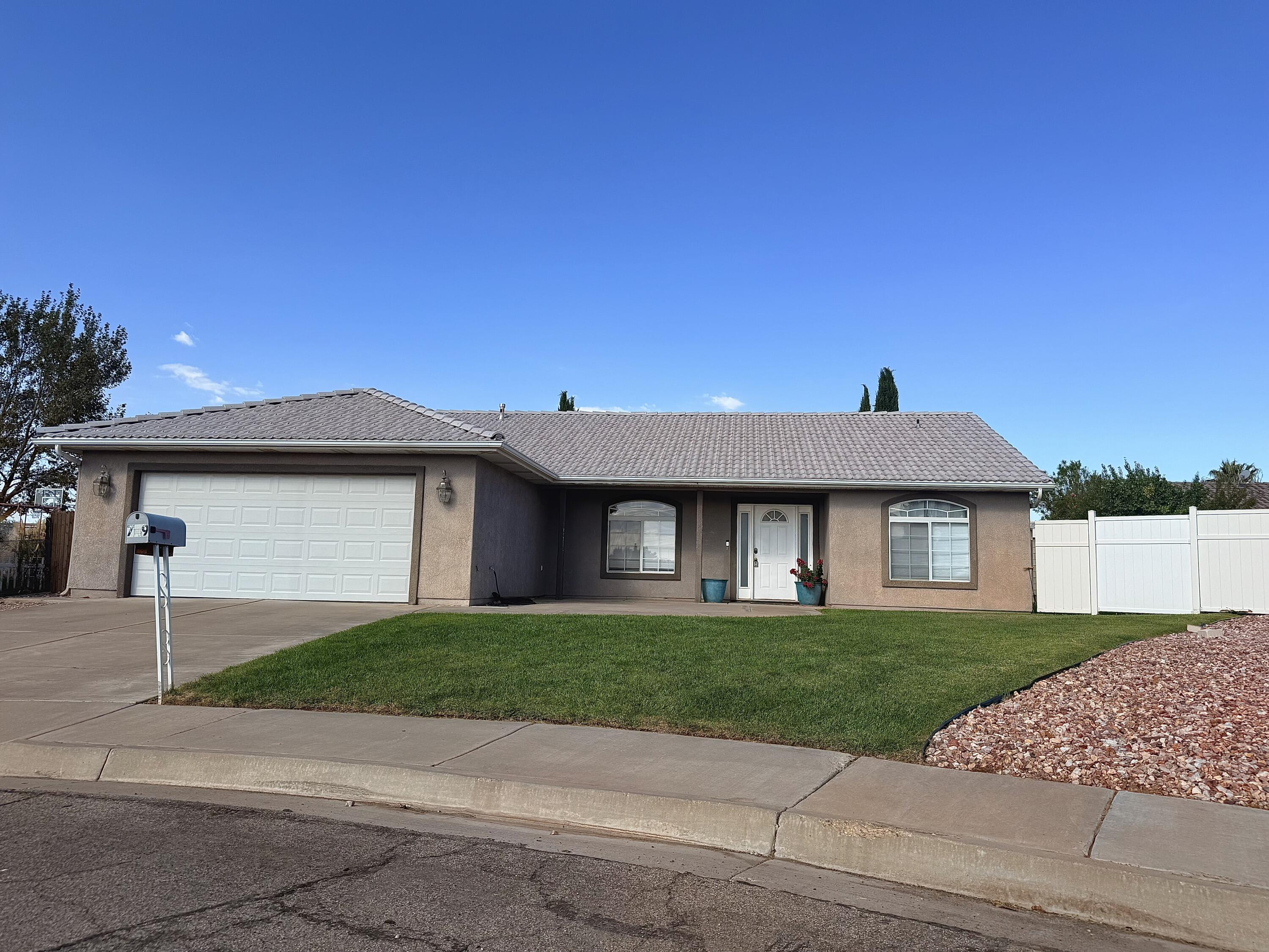 749 Apple Cir — photo