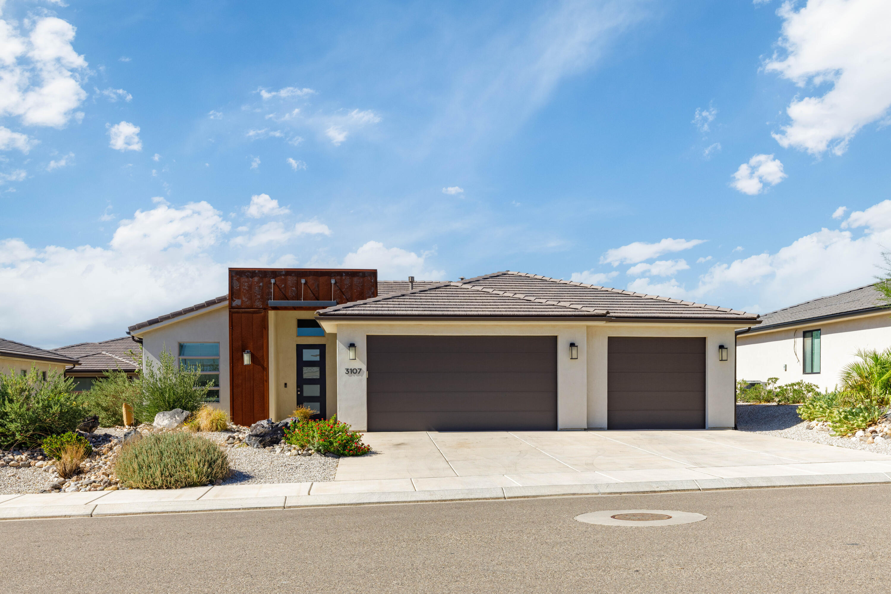3107 E Lavatera Dr — photo