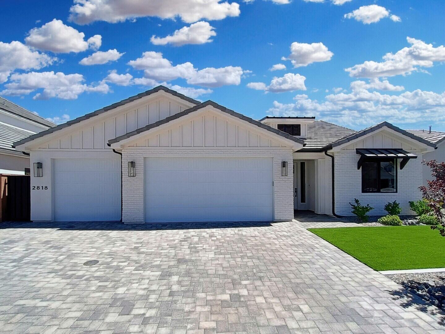 2818 E Rill Dr — photo
