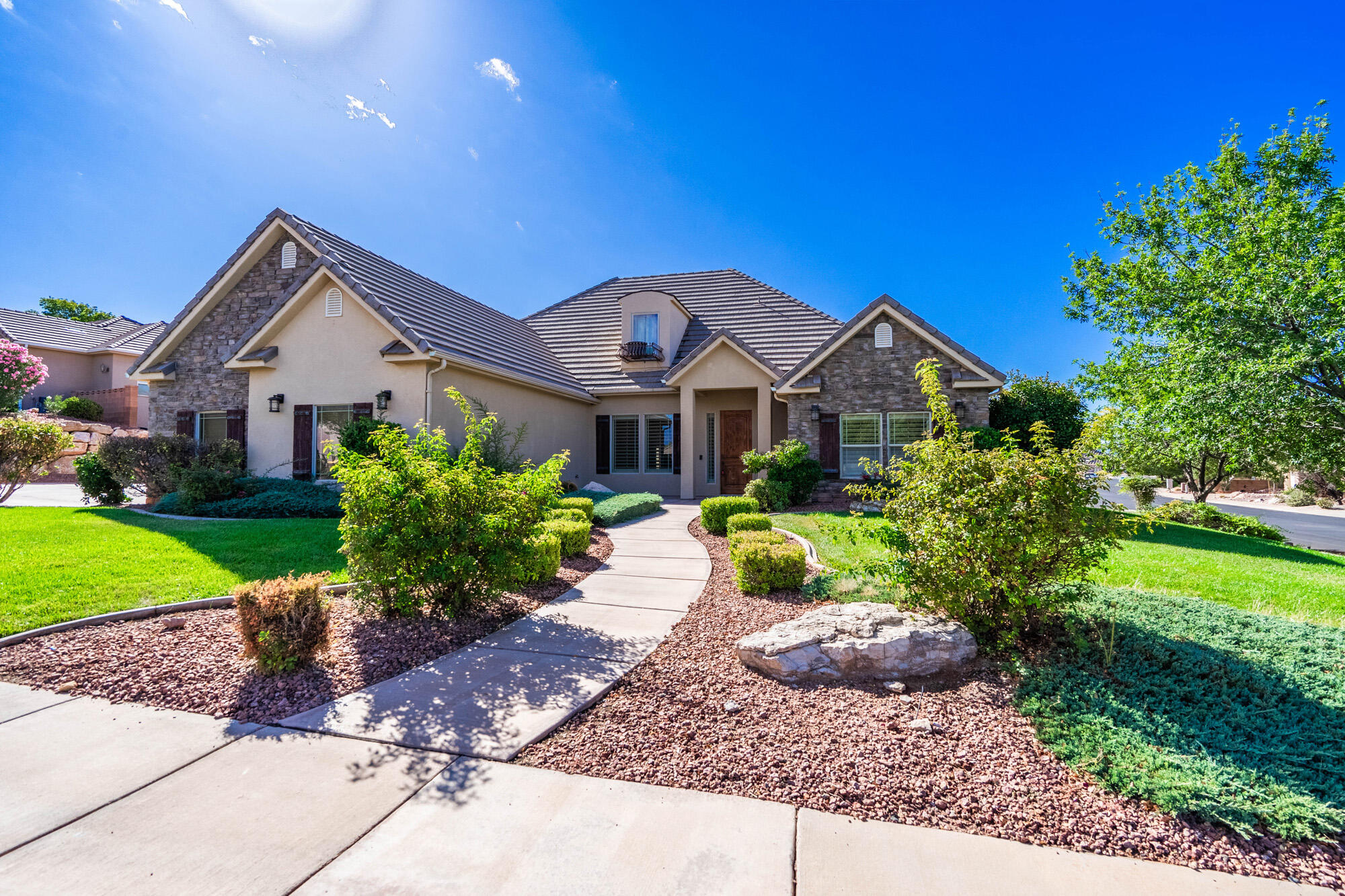 934 E Outlaw Gulch — photo