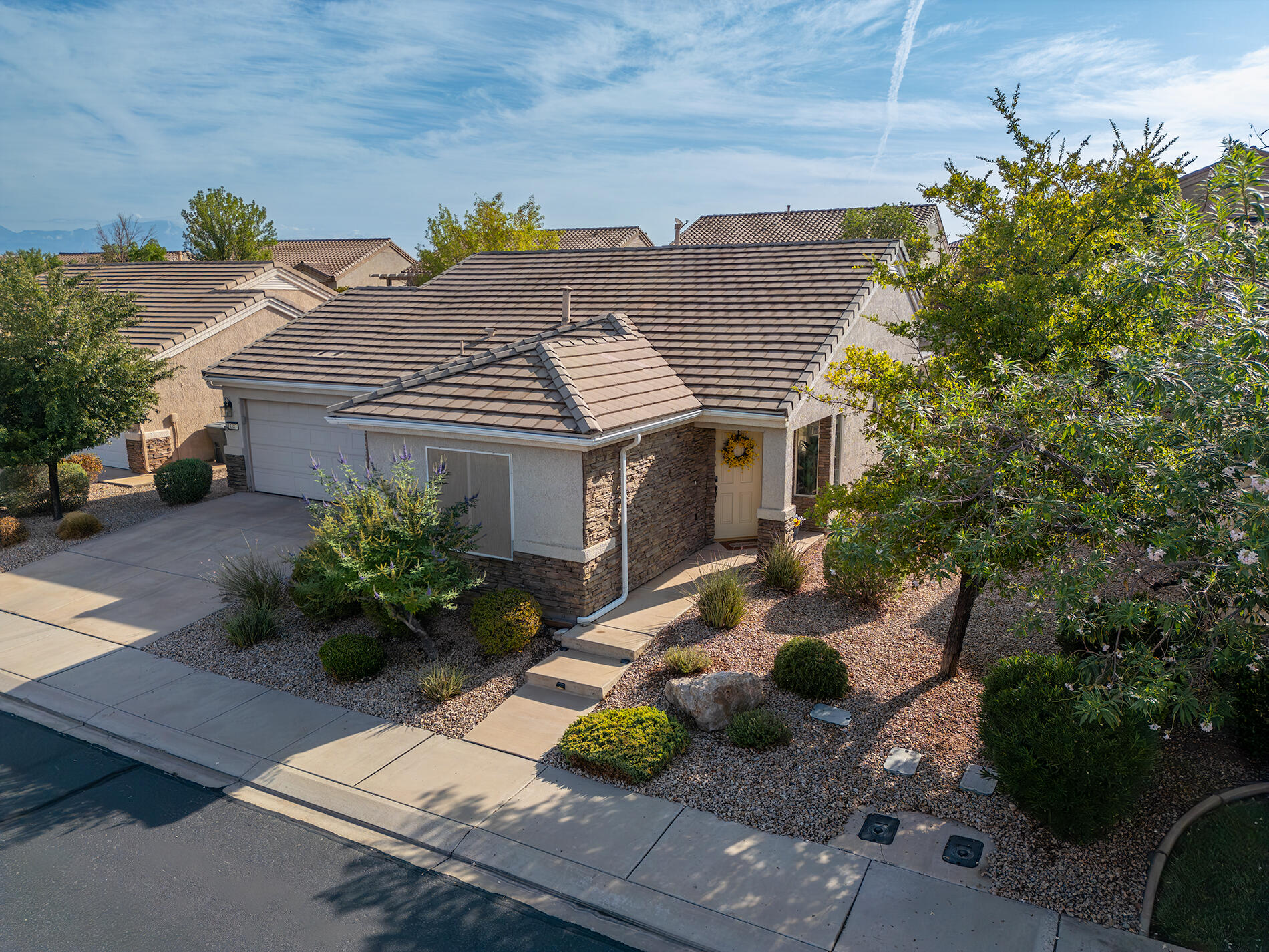 4387 S Kiva Hill Dr — photo
