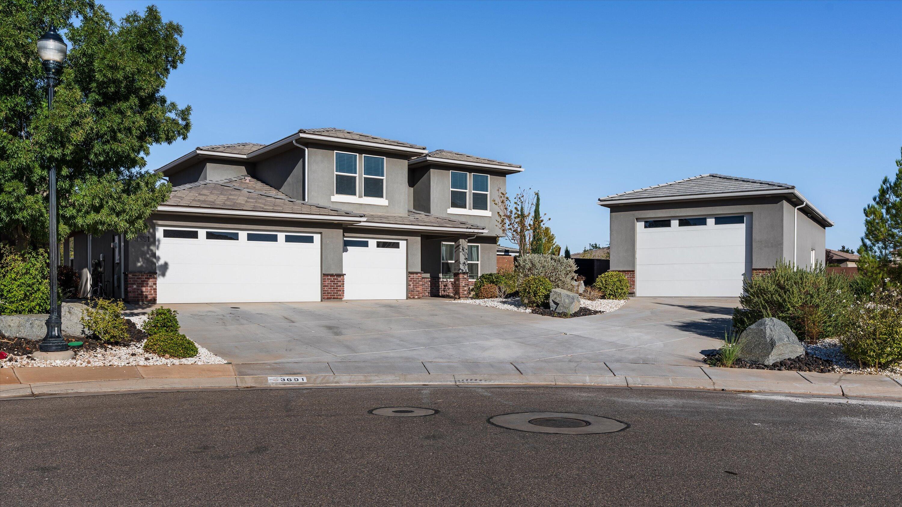 3691 E Iron Springs Dr — photo