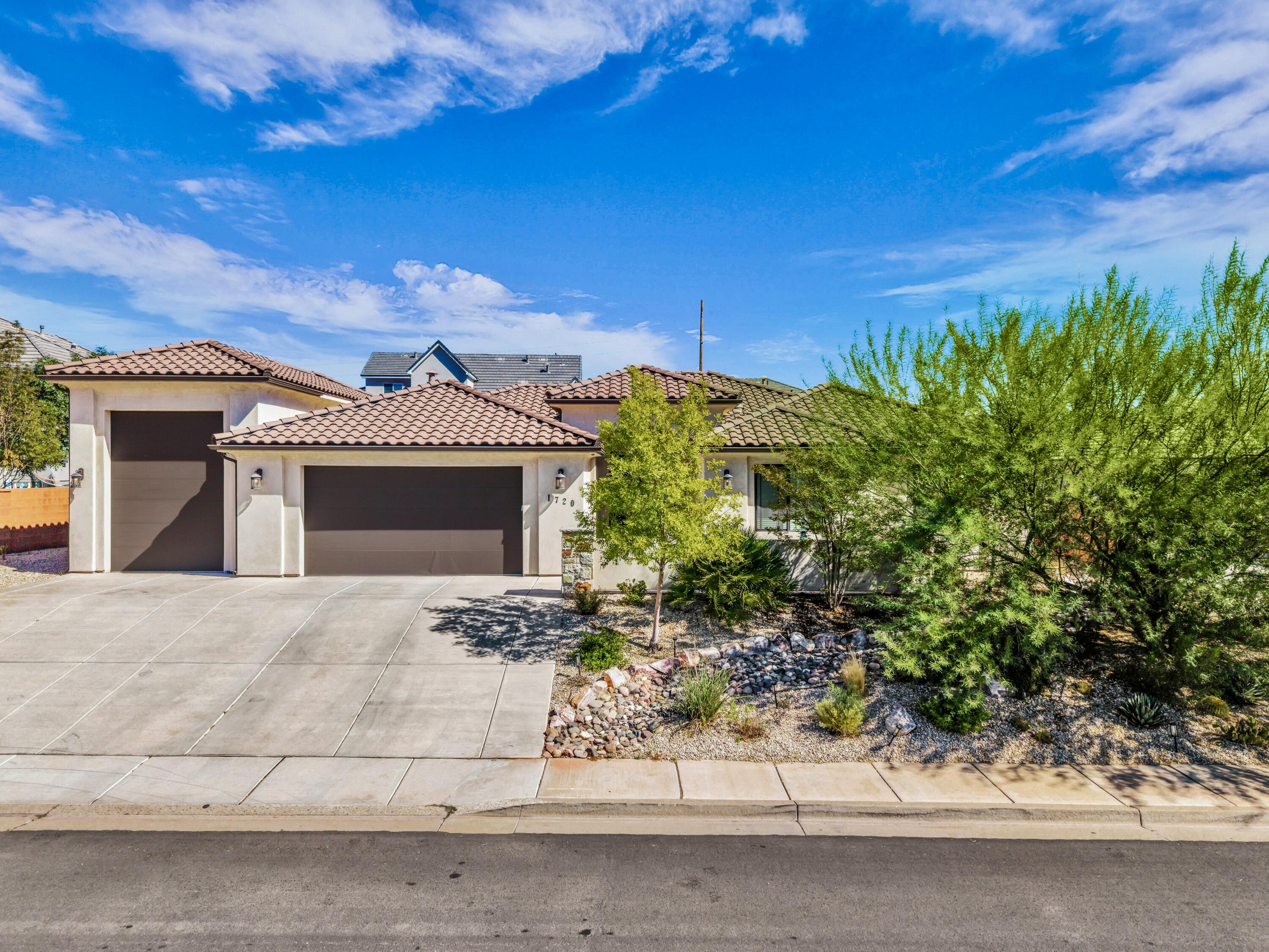 1720 Lava Cove Dr — photo