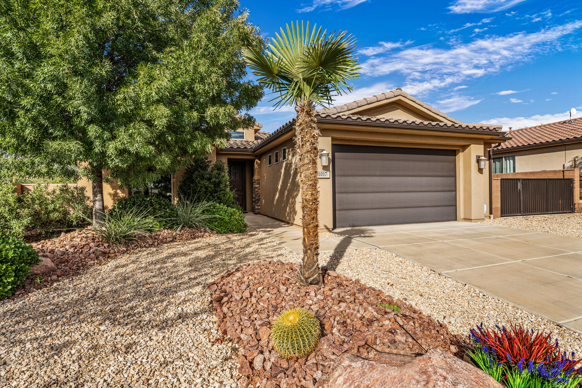 1017 N Blue Topaz Dr — photo
