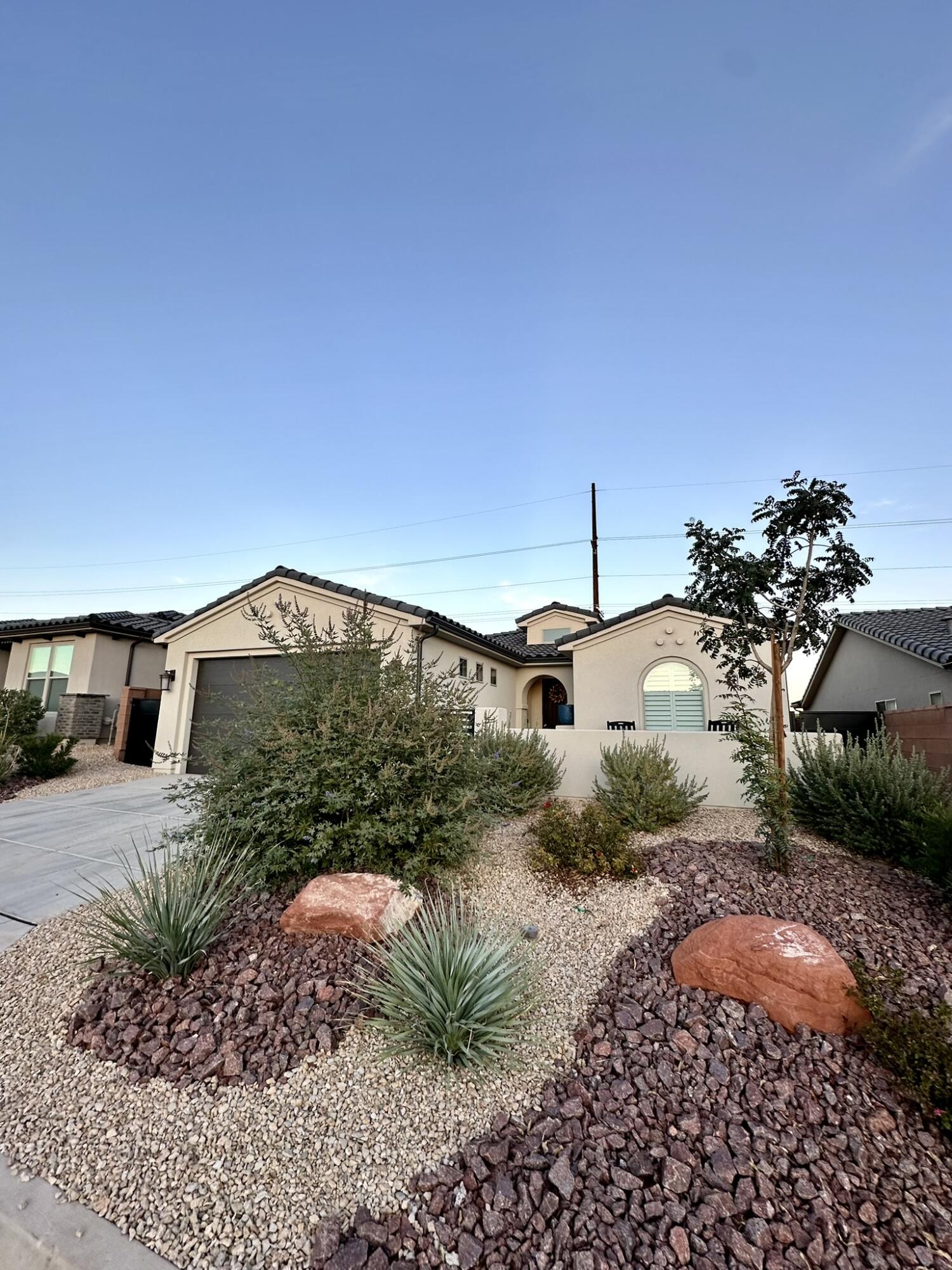1048 N Camino Agua — photo