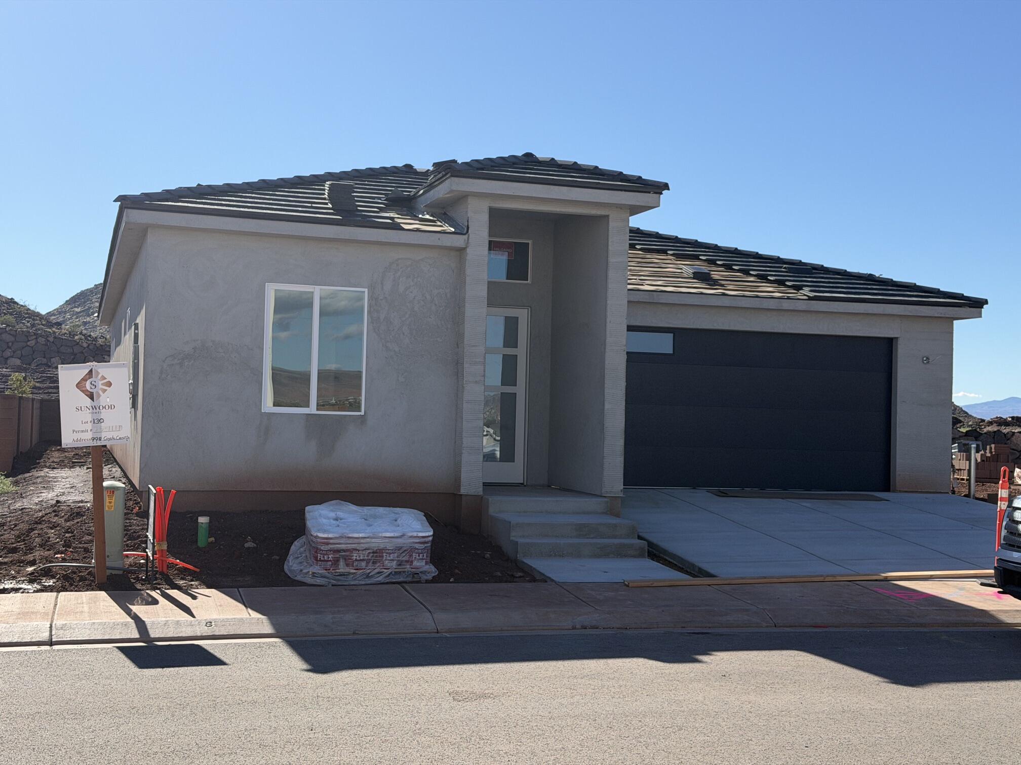 998 E Coyote Crest Dr — photo
