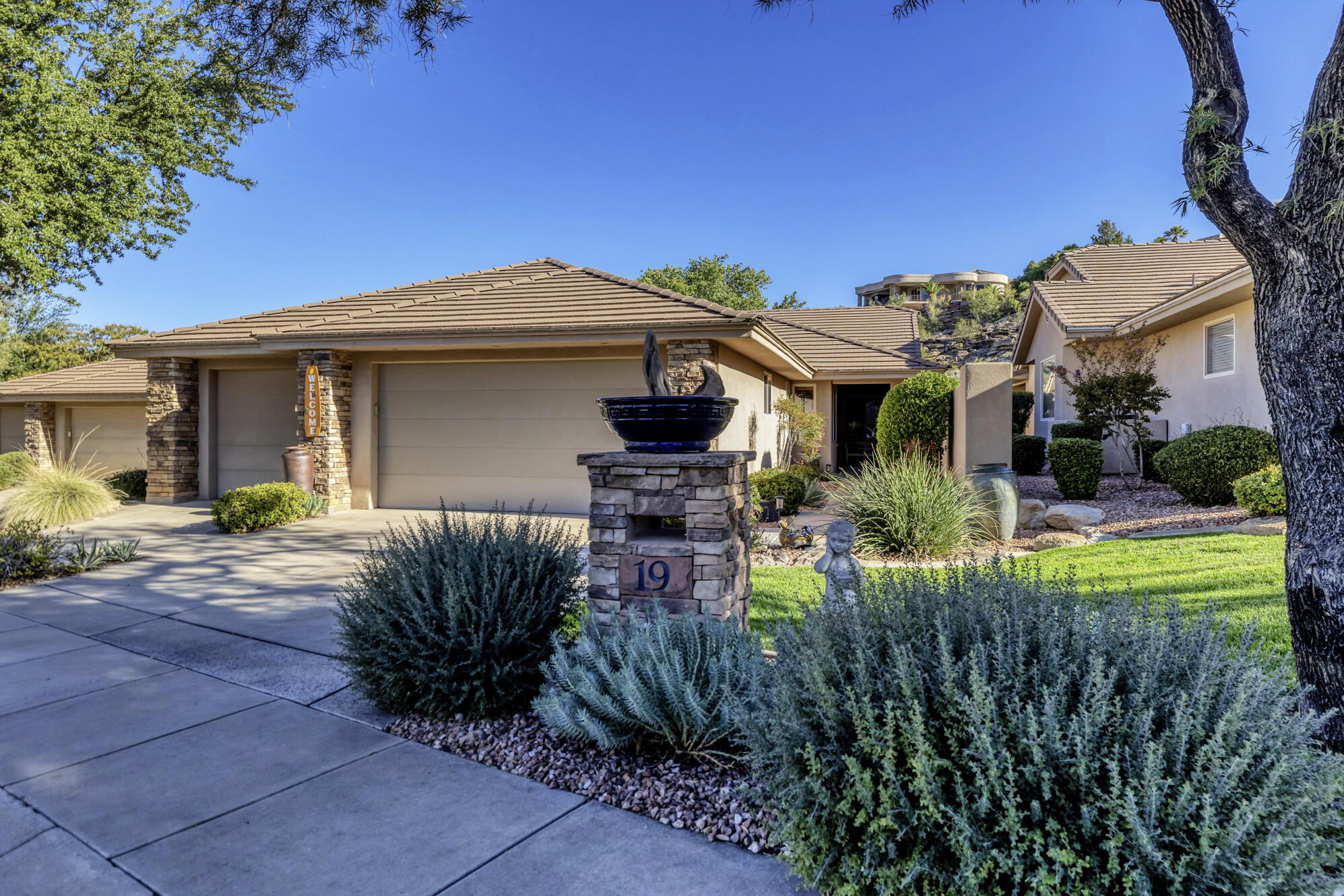2240 E Cobalt Dr Unit 19 — photo