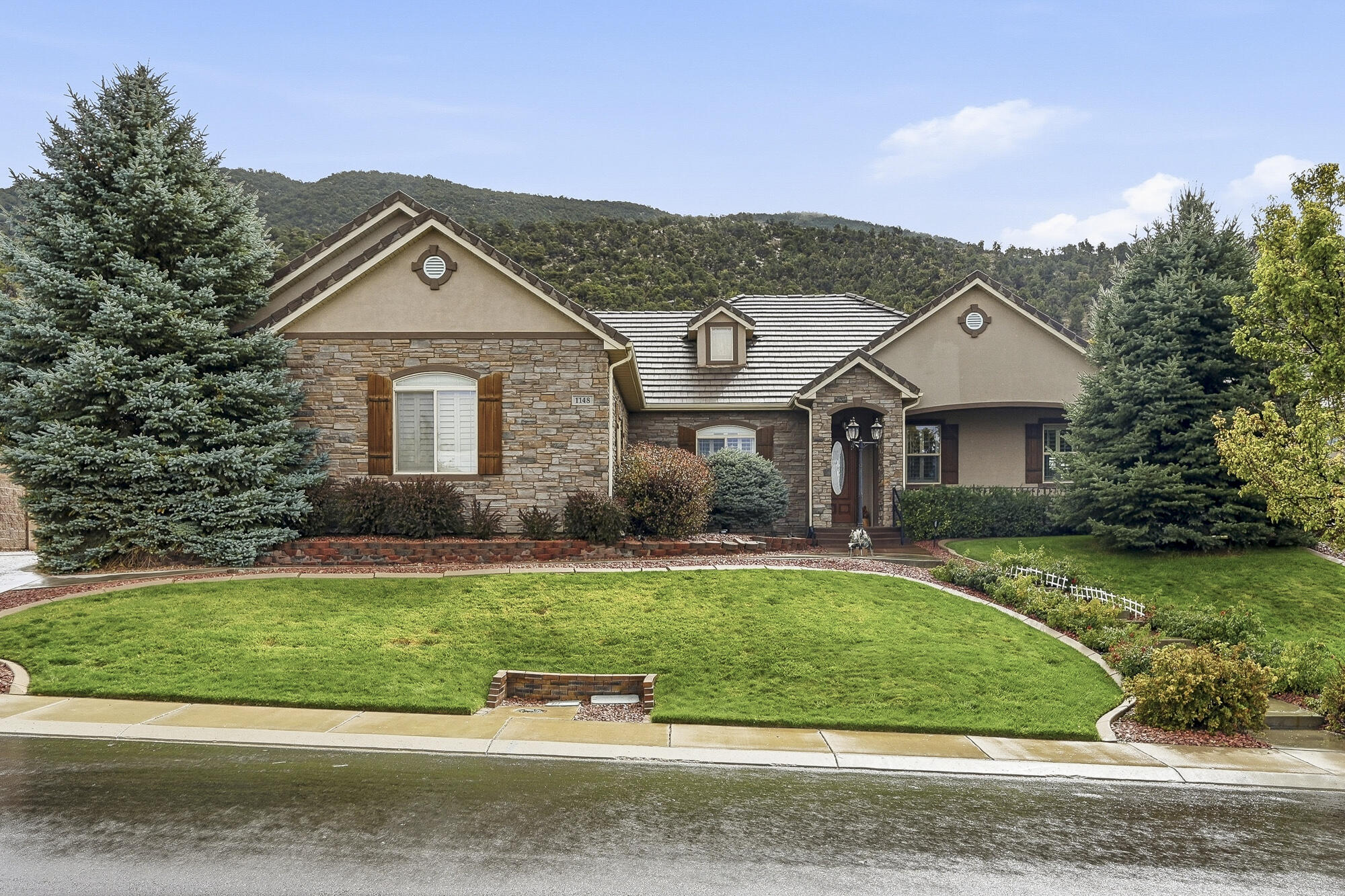 1148 E Ashdown Forest Rd — photo