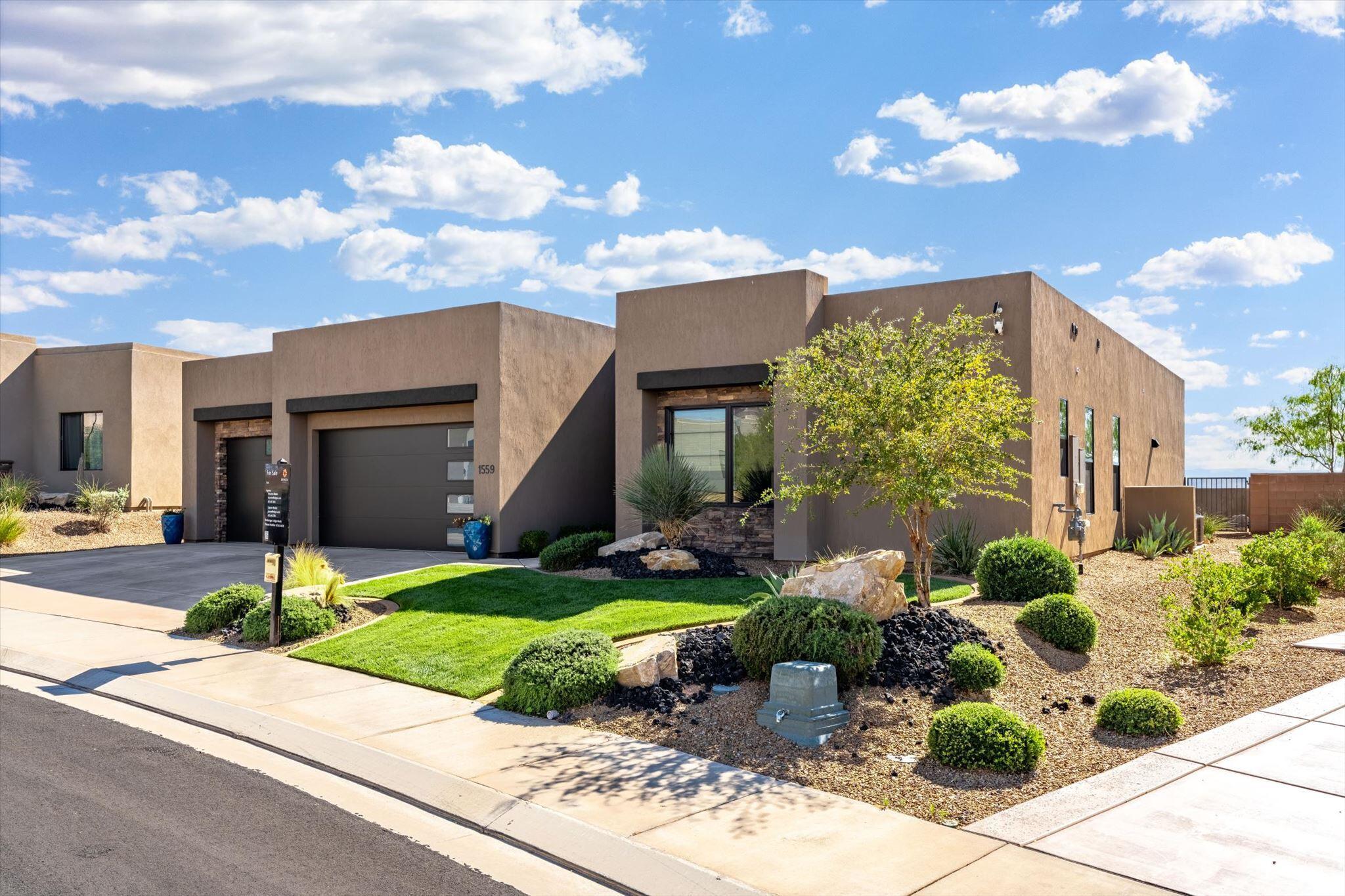 1559 W Firepit Knoll Dr — photo