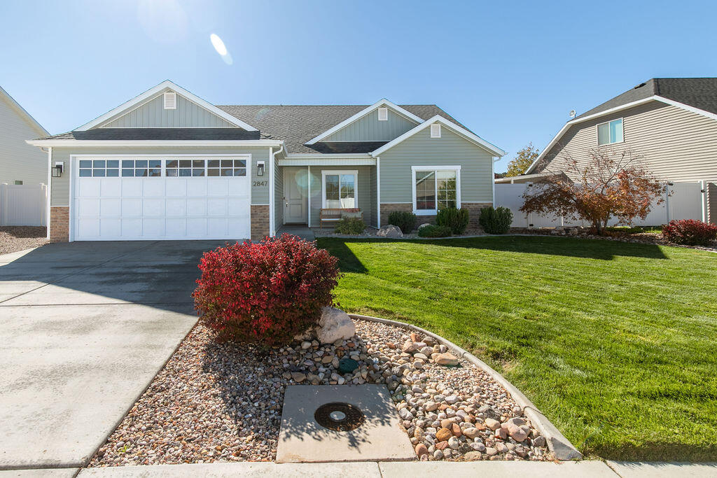2847 W Sterling Dr — photo