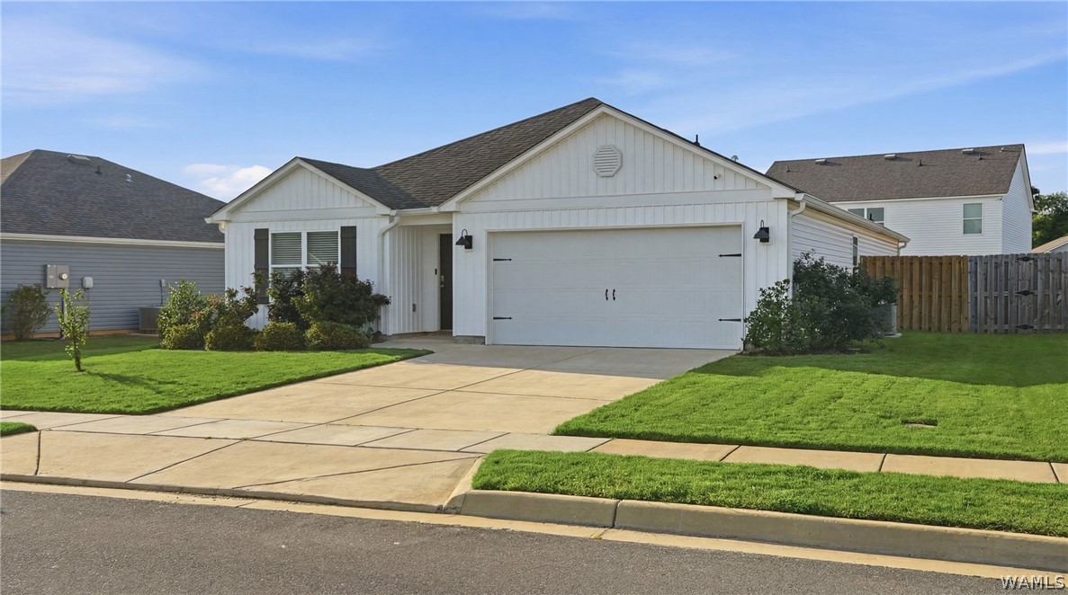 7218 Dowery Dell Way — photo