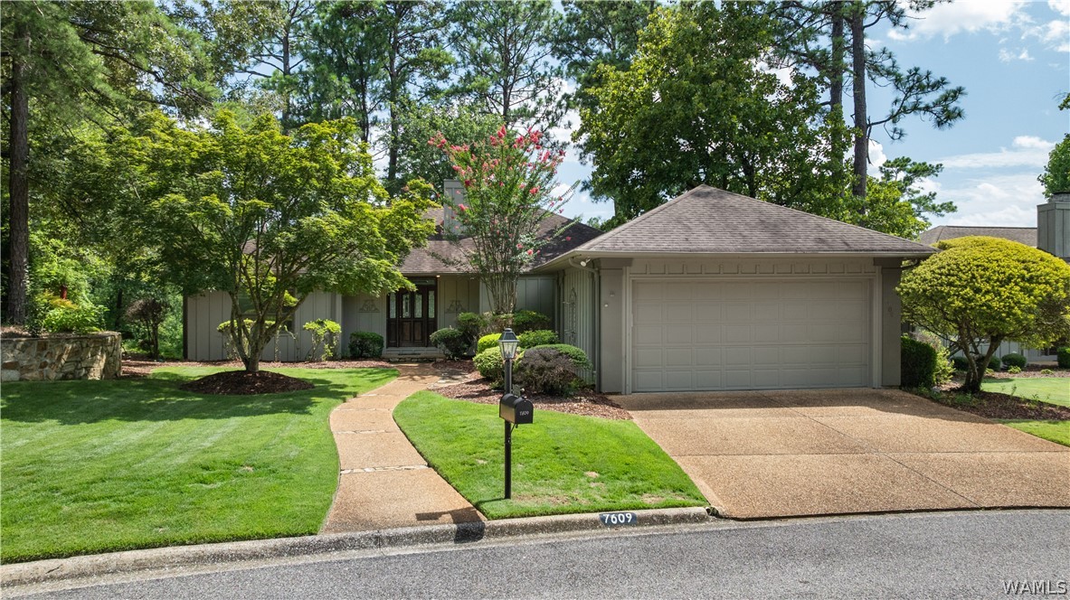 7609 River Ridge Road NE — photo