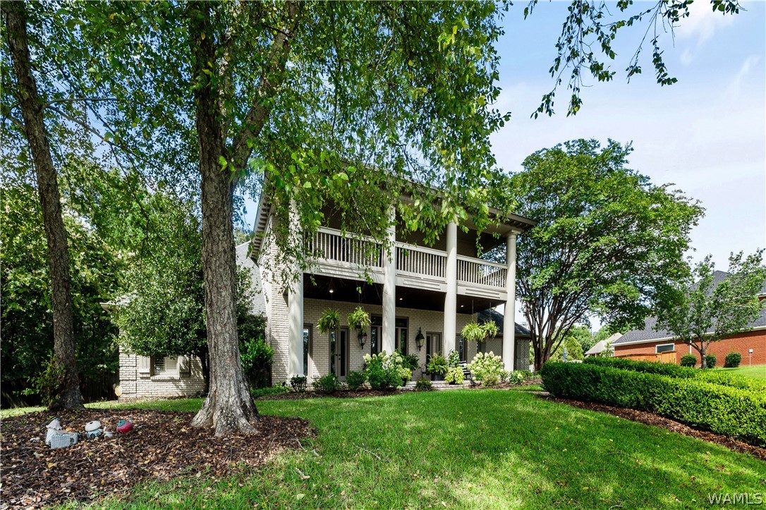 2821 Lake Crest Drive — photo