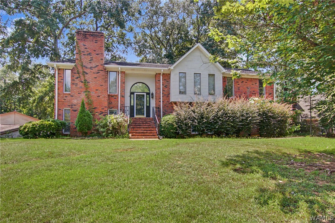 4724 Appletree Lane — photo