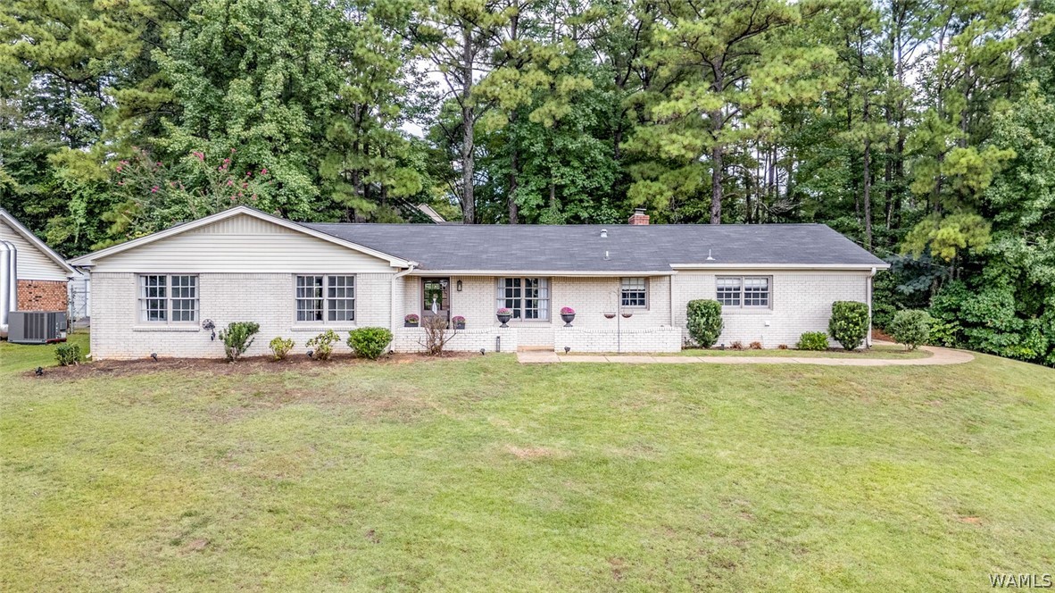 655 Woodridge Drive — photo