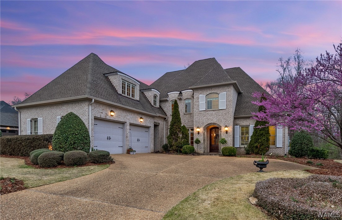 2495 Beacon Hill Parkway — photo