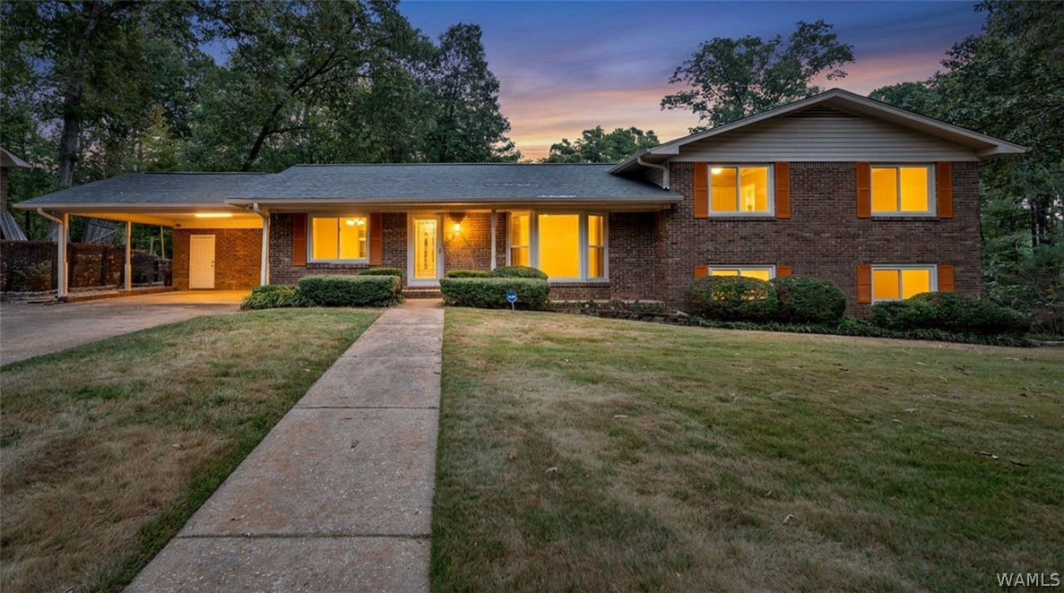 5705 Dove Creek Avenue — photo