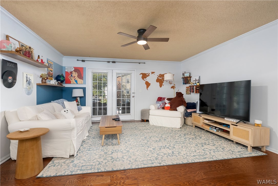 120 15th Street E Unit 215 — photo