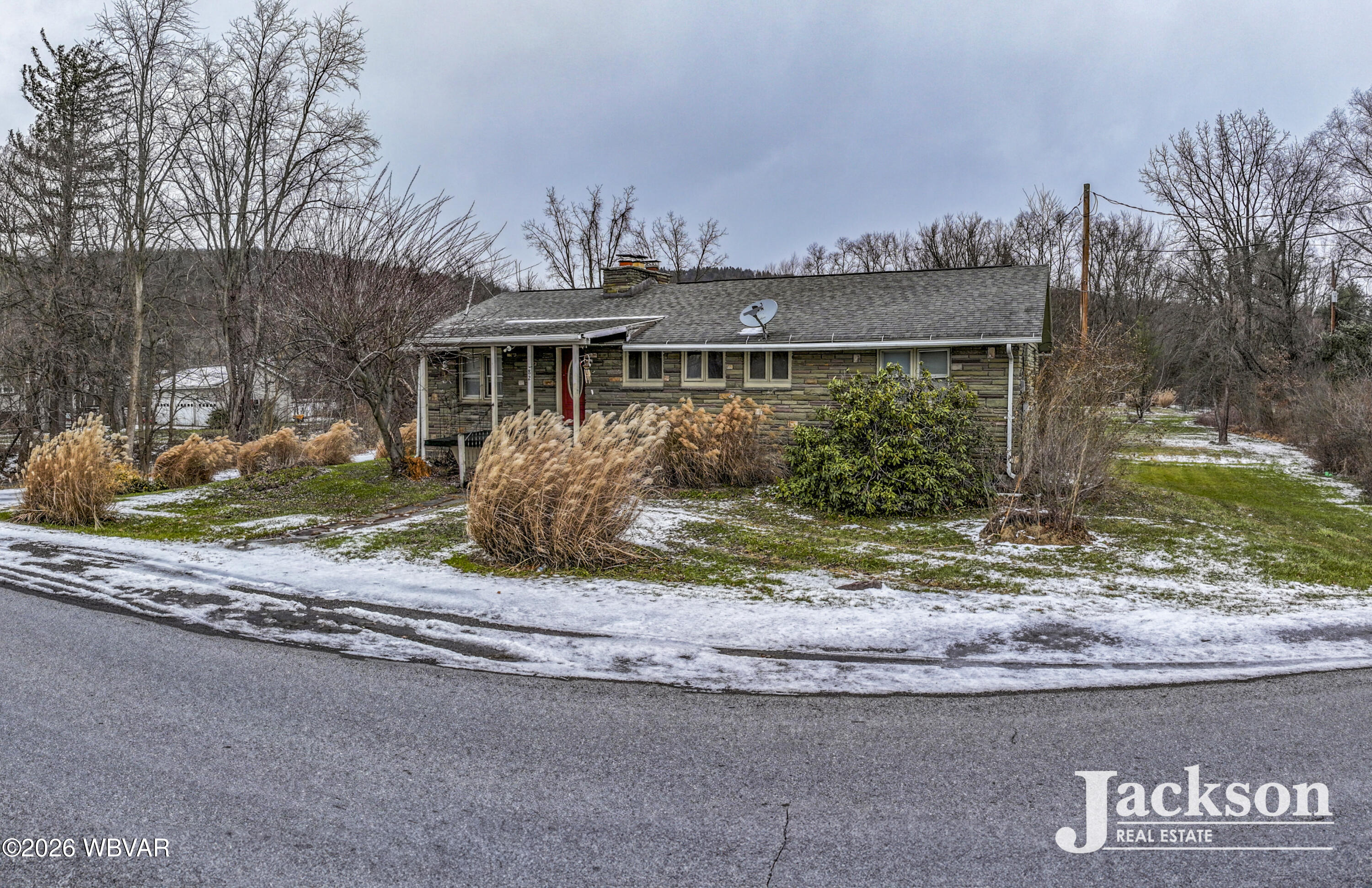 182 Baer Street — photo