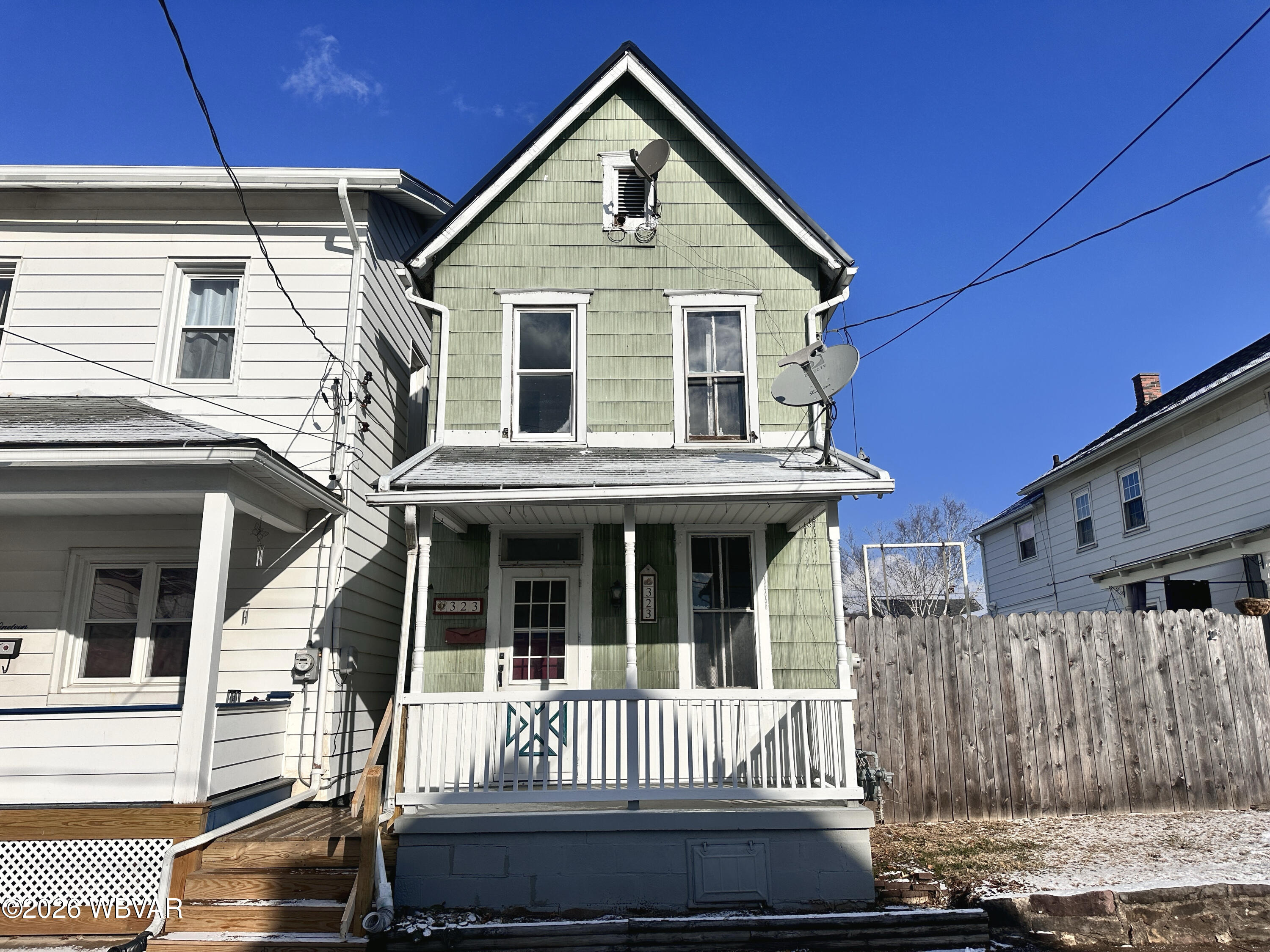 323 Adams Street — photo