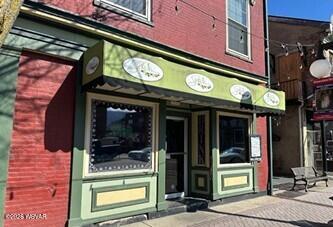 219 E Main Street — photo