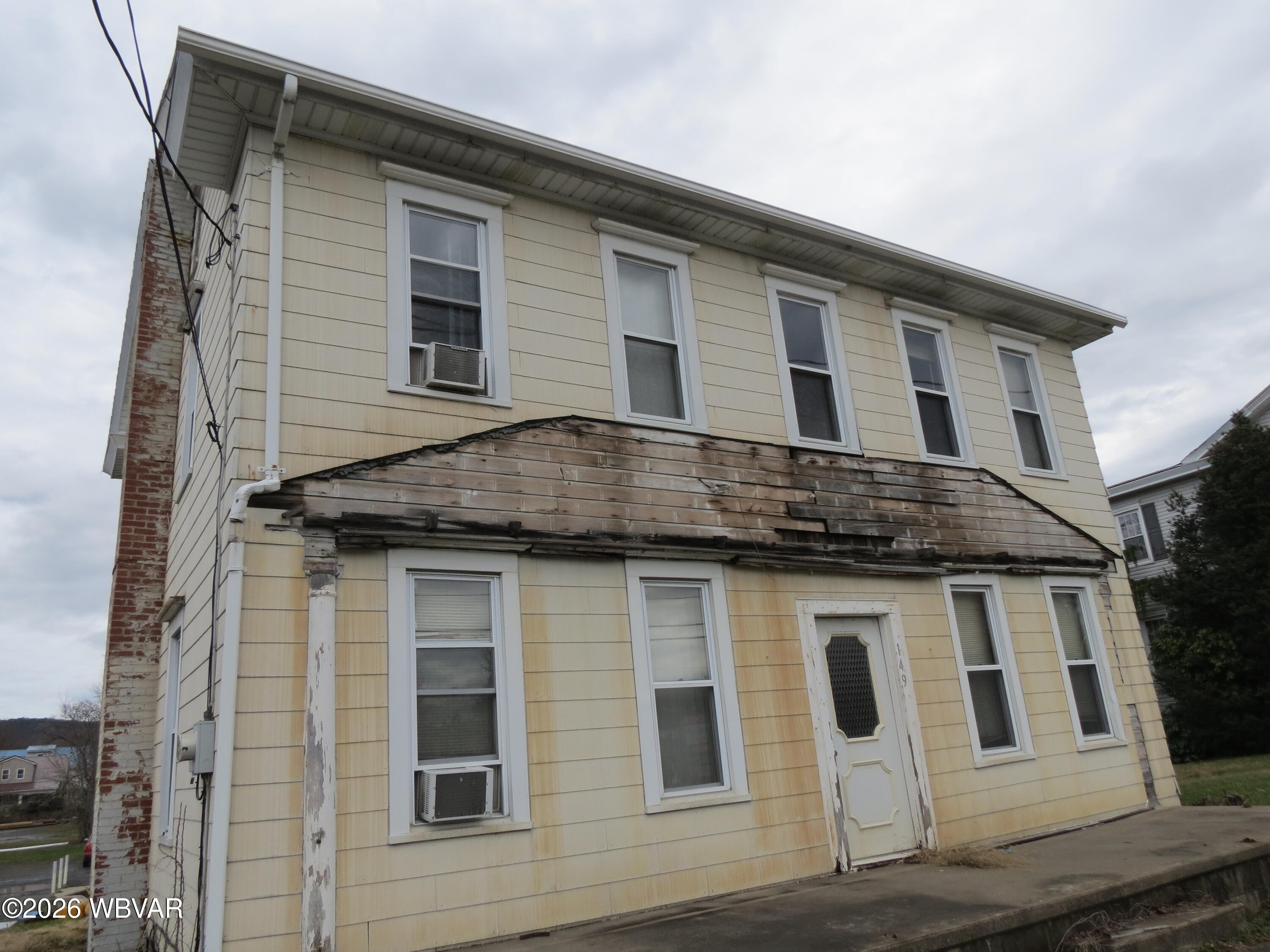 149 S Market Street — photo