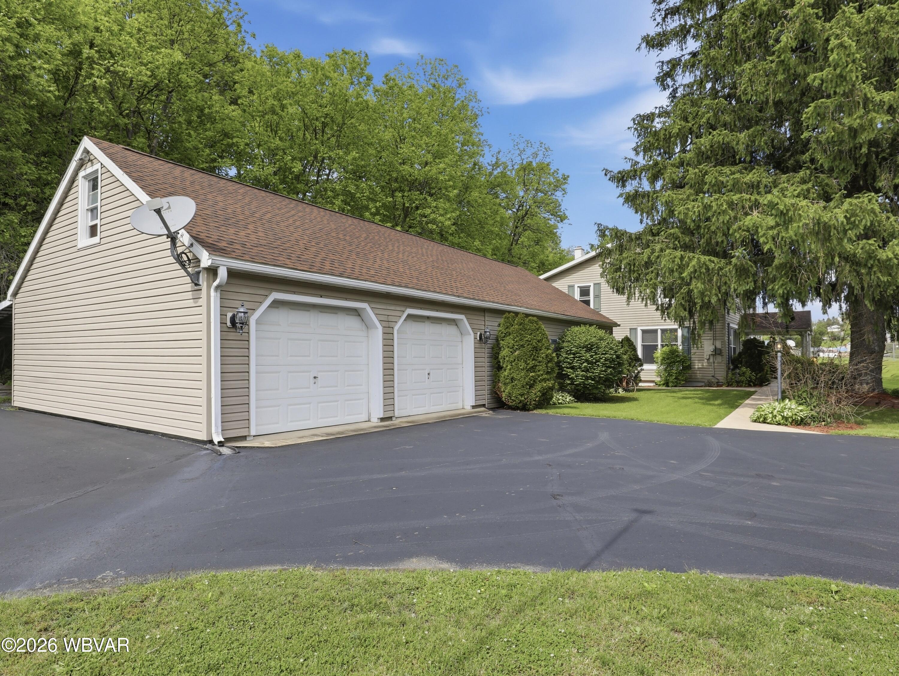 915 Long Run Road, Mill Hall, PA 17751 — photo 3