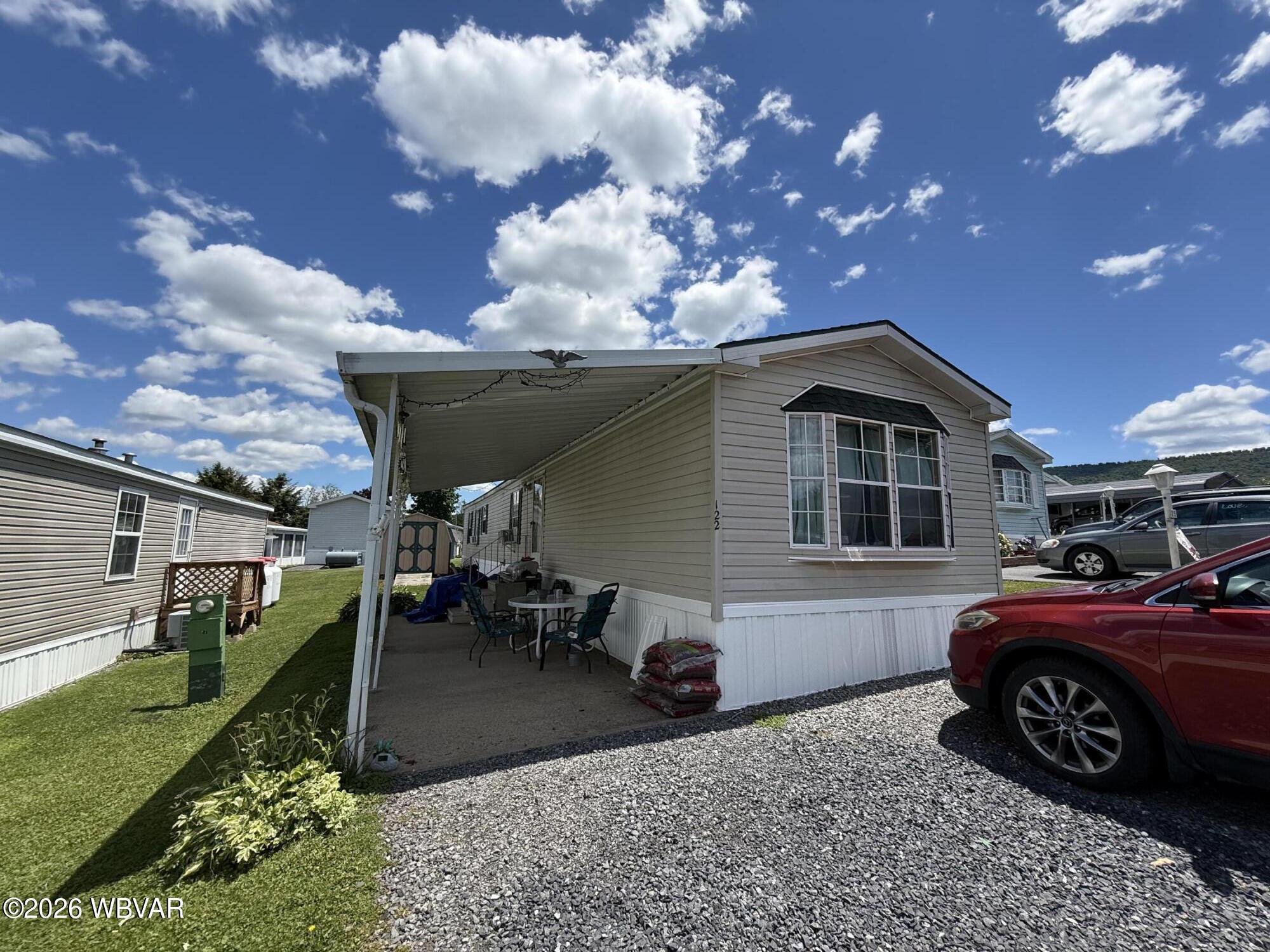 122 Hillside Lane — photo