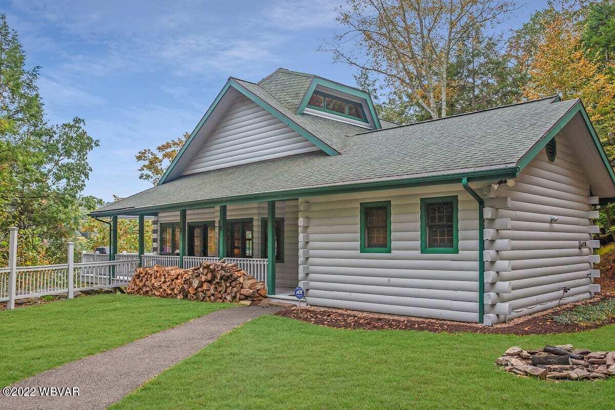 739 Lakeside Drive — photo