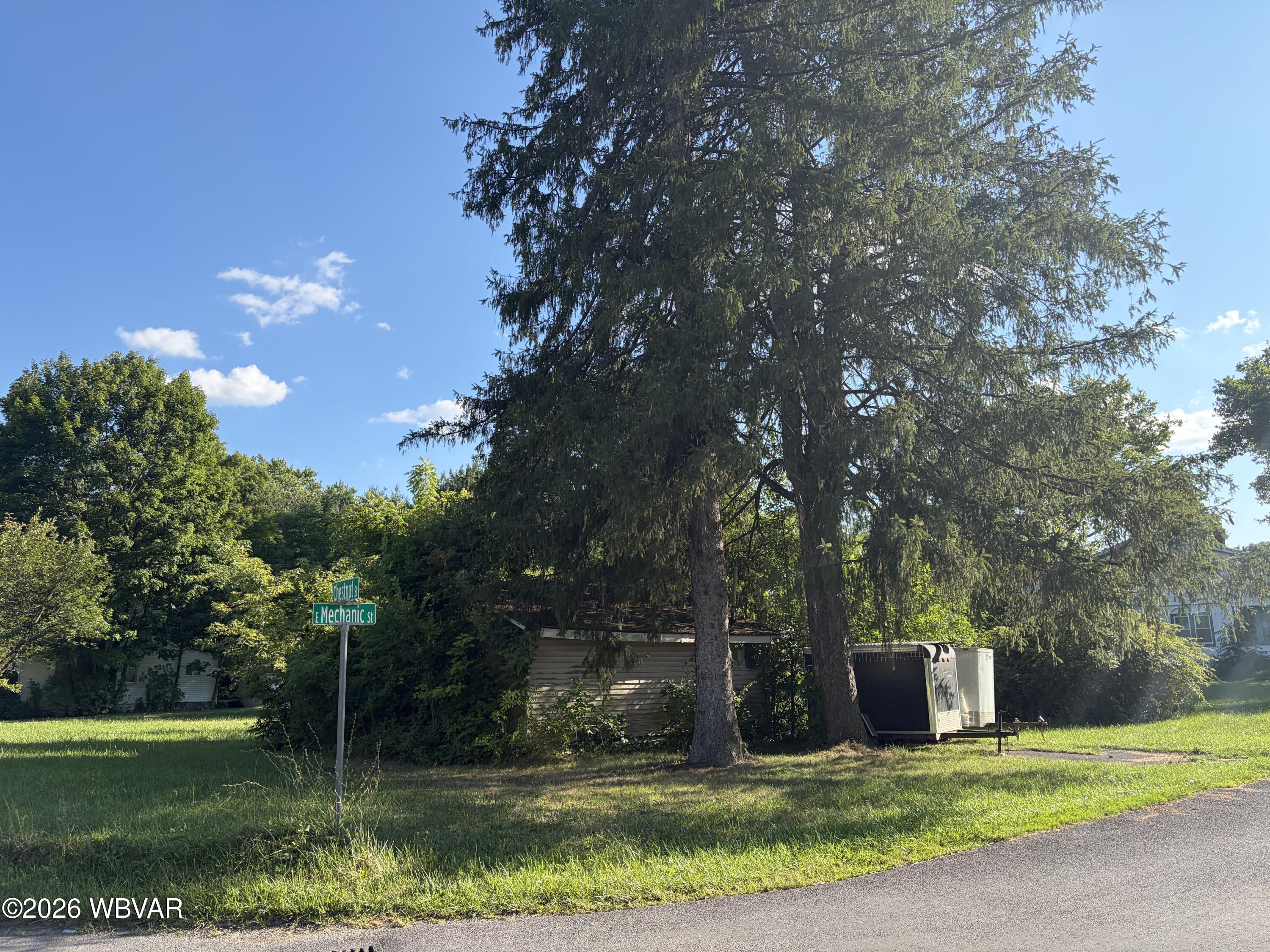 144 E Mechanic Street — photo