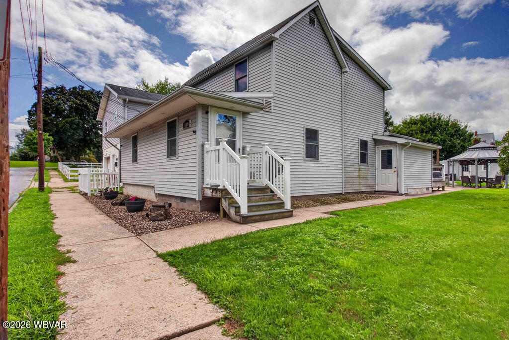 1109 Charles Street — photo