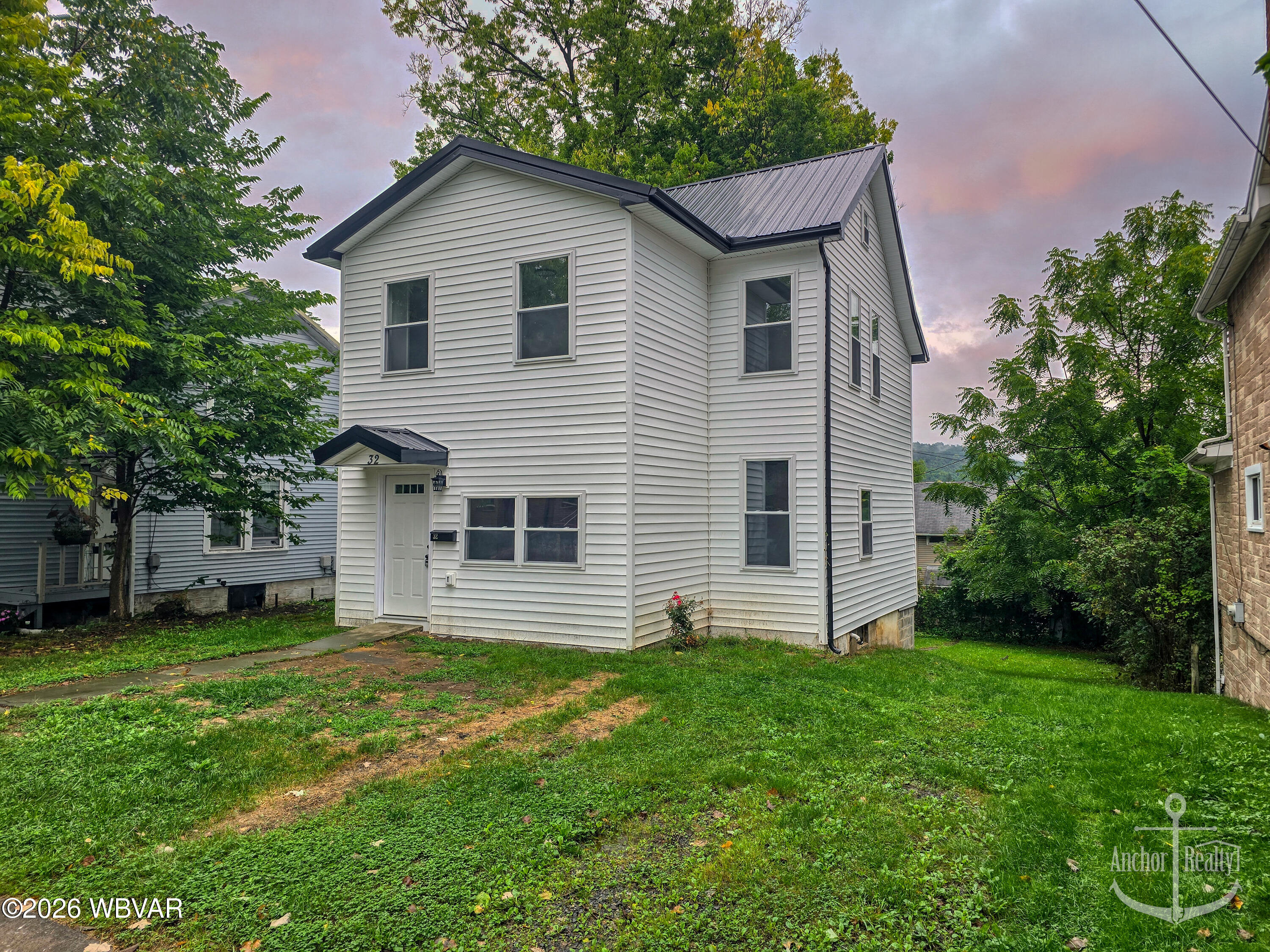32 N Jones Street — photo