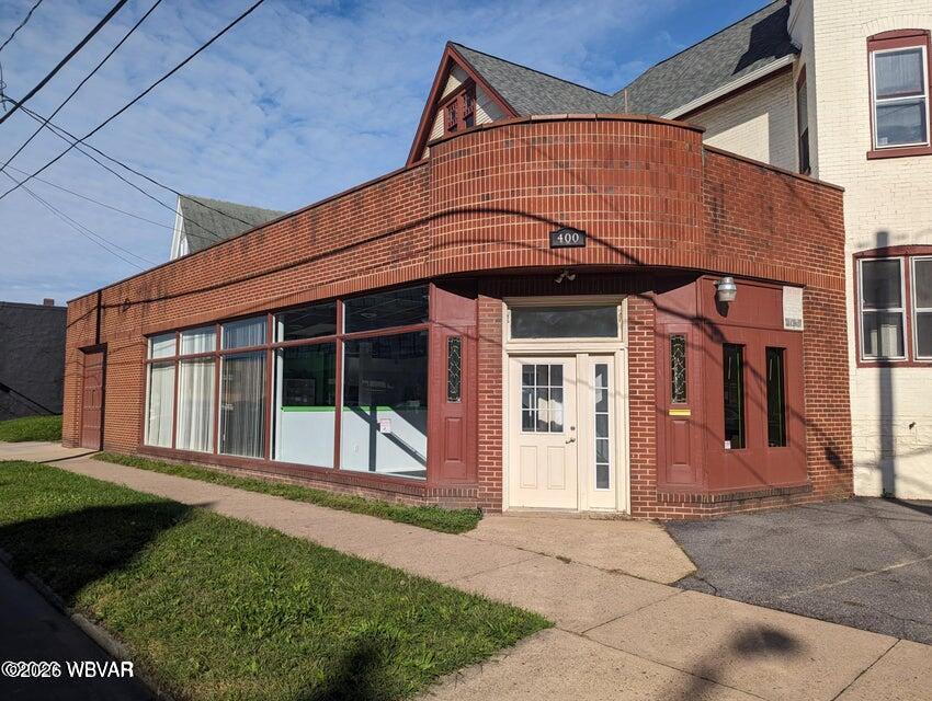 400 W Third Street — photo