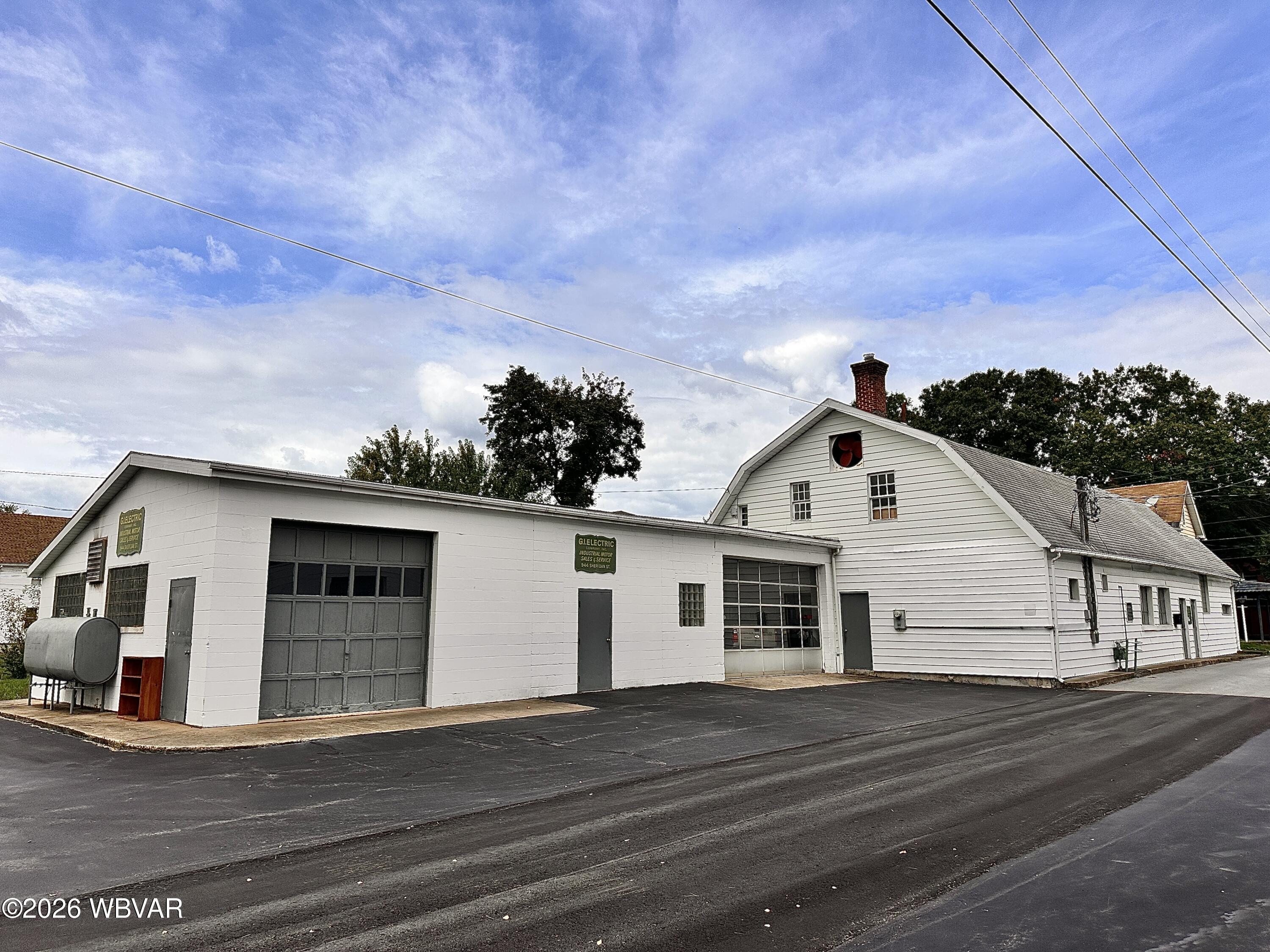 944 Sheridan Street — photo
